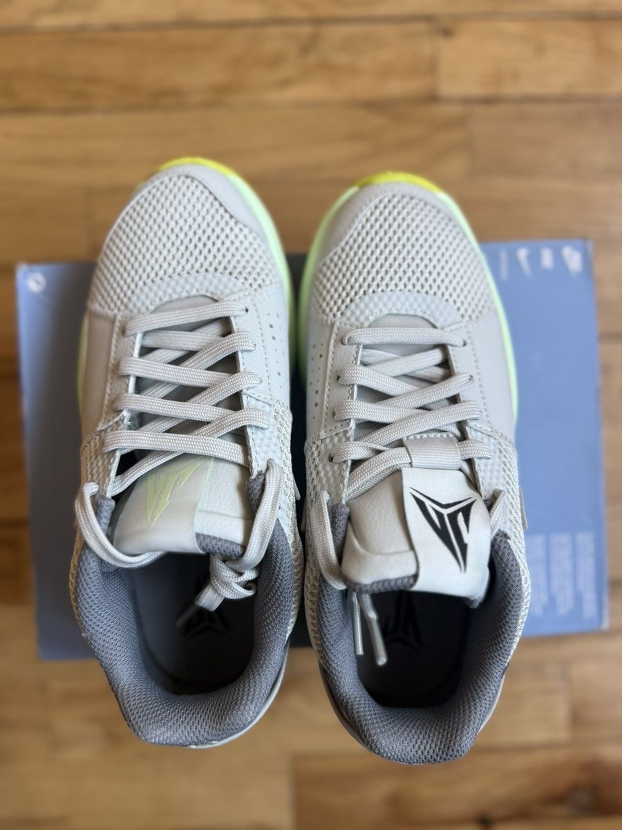 Nike JA 1 (GS) Size US 4.5 / IT 34.5 - 10 Thumbnail