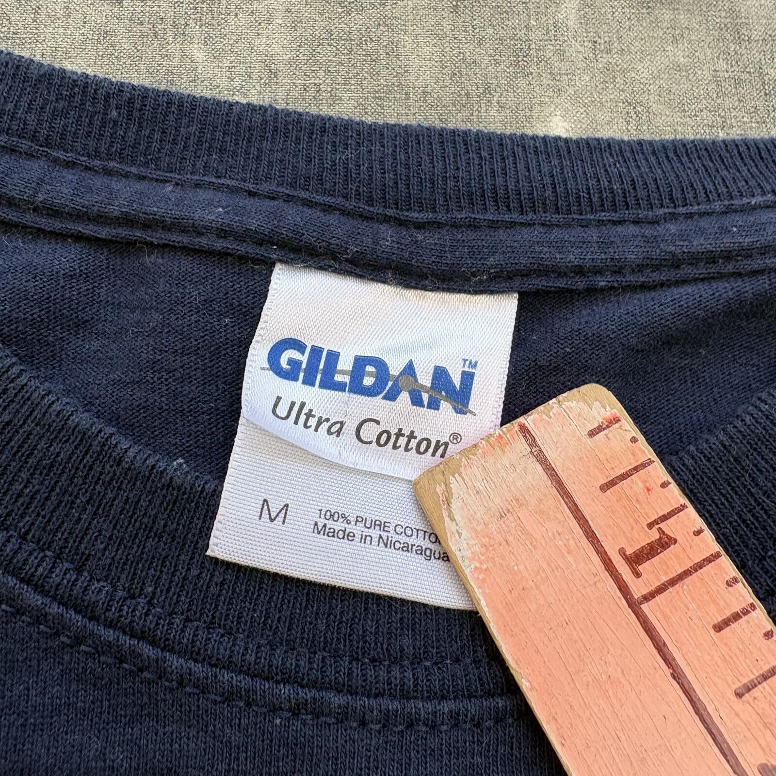 Gildan Vintage Y2K George W. Bush’s Last Day Funny Political Shirt Size US M / EU 48-50 / 2 - 4 Thumbnail