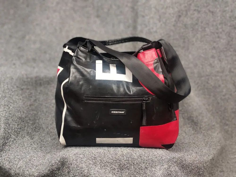 F62 バッグ PEGGY FREITAG