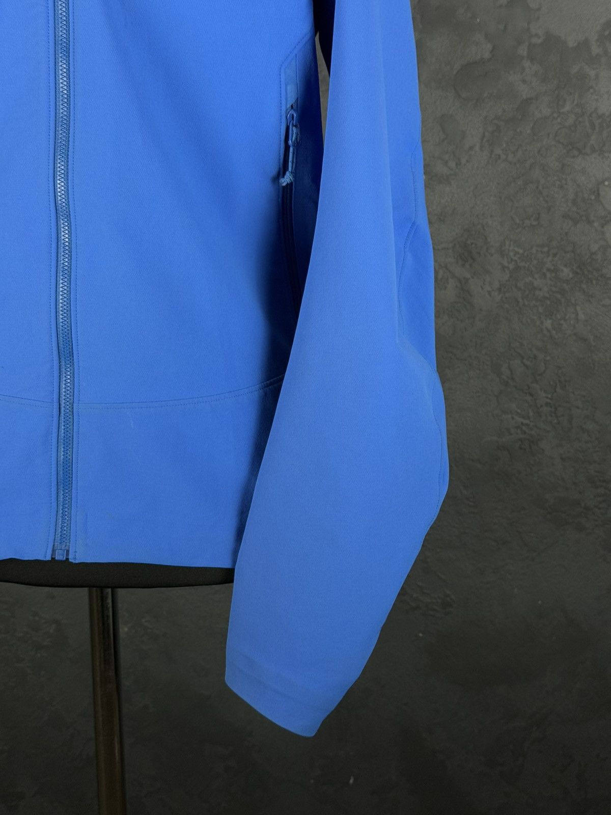 Arc'teryx ARCTERYX Gamma LT Hoody Nylon Blue Softshell Men’s Jacket Size US S / EU 44-46 / 1 - 7 Thumbnail