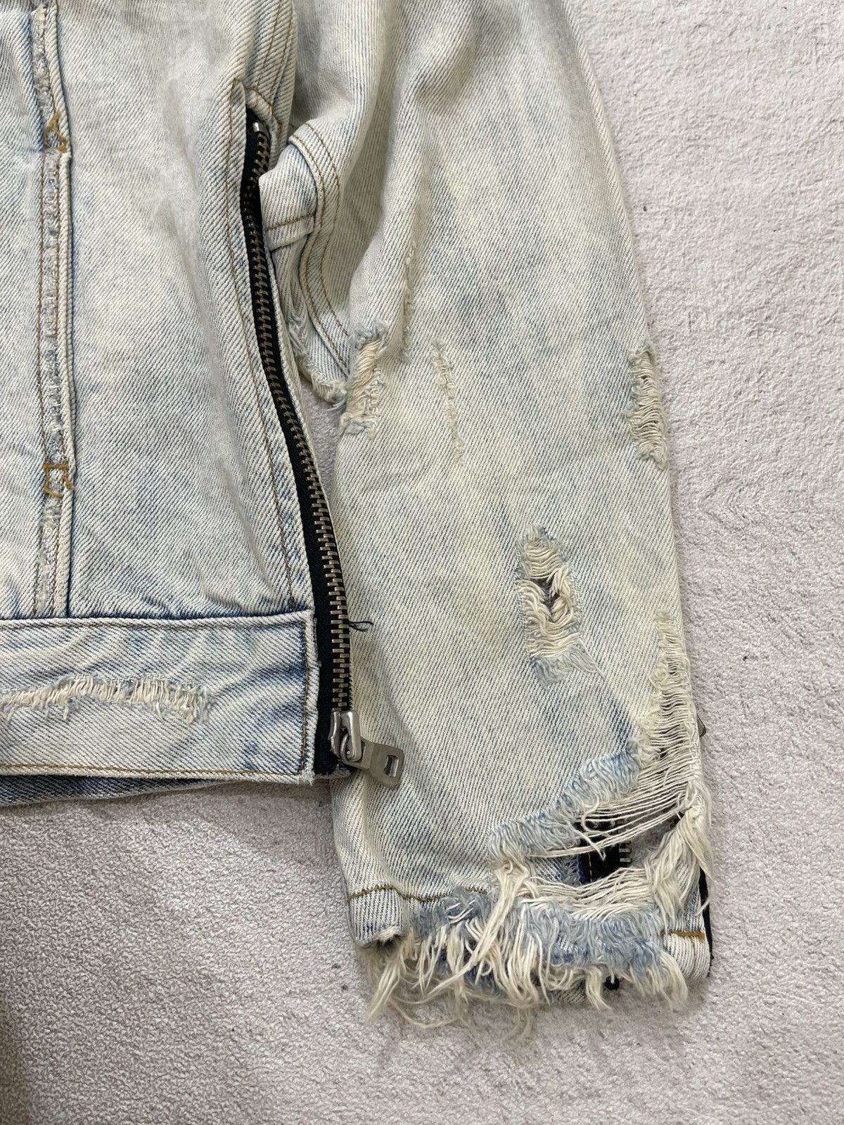 14th Addiction 00s Japan Light Blue Denim Jacket Heavy Distressed Vkei LGB Size US L / EU 52-54 / 3 - 4 Thumbnail
