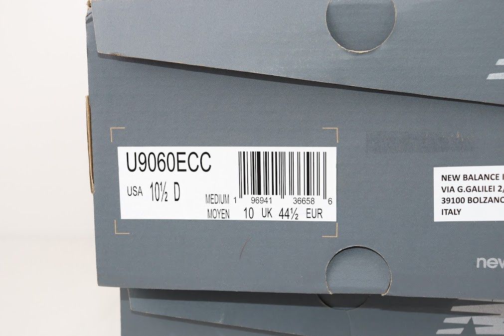 o1rshd 9060 Trainers in Grey Multicolor