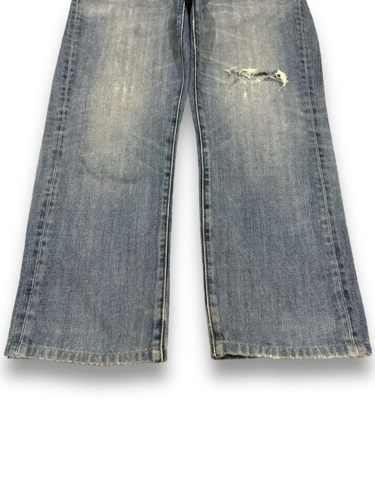 Uniqlo Vintage Y2K Uniqlo Blue Wash Loose Fit Distressed Jeans Size US 35 - 7 Thumbnail