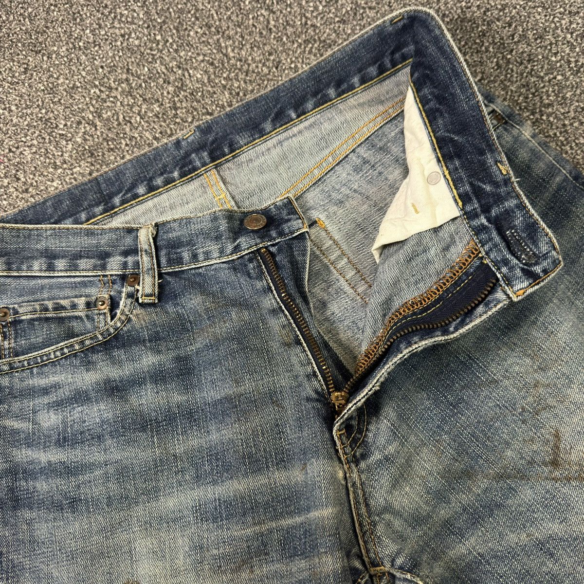 Undercover × Uniqlo 🔥🇯🇵 Vintage 90s S002 Uniqlo Dirty Distressed Jeans Denim Size US 31 - 12 Thumbnail