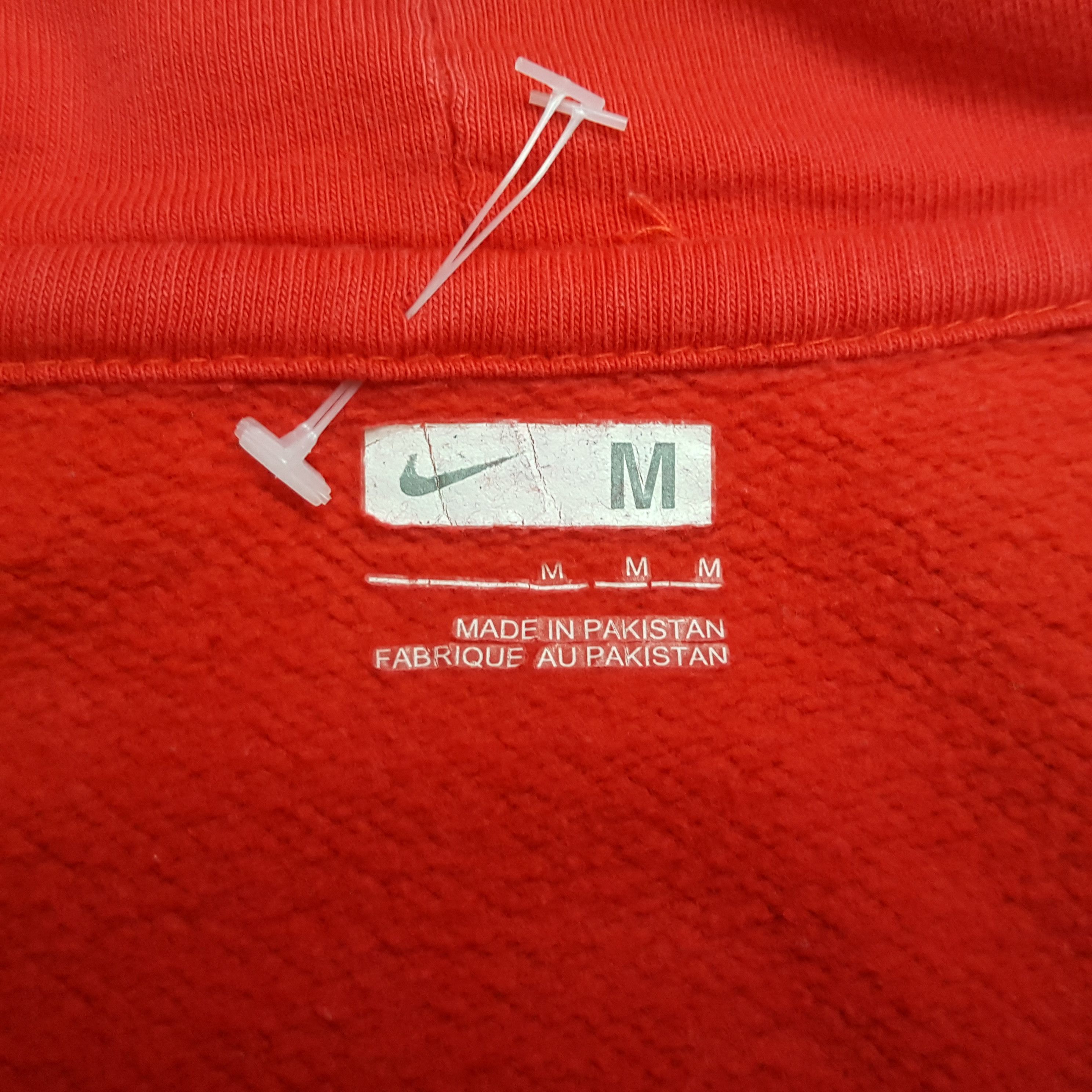Nike Vintage Nike Manchester United Team Hoodie RR12 Size US M / EU 48-50 / 2 - 8 Thumbnail