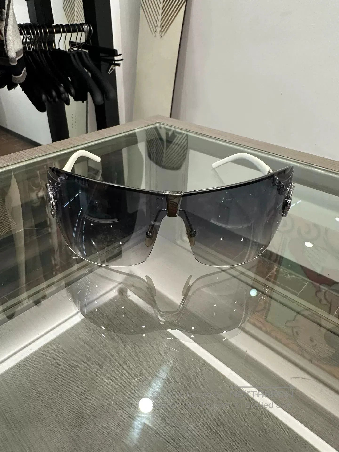 Japanese Brand Gucci Gradient Rimless Sunglasses. Size ONE SIZE - 2 Thumbnail