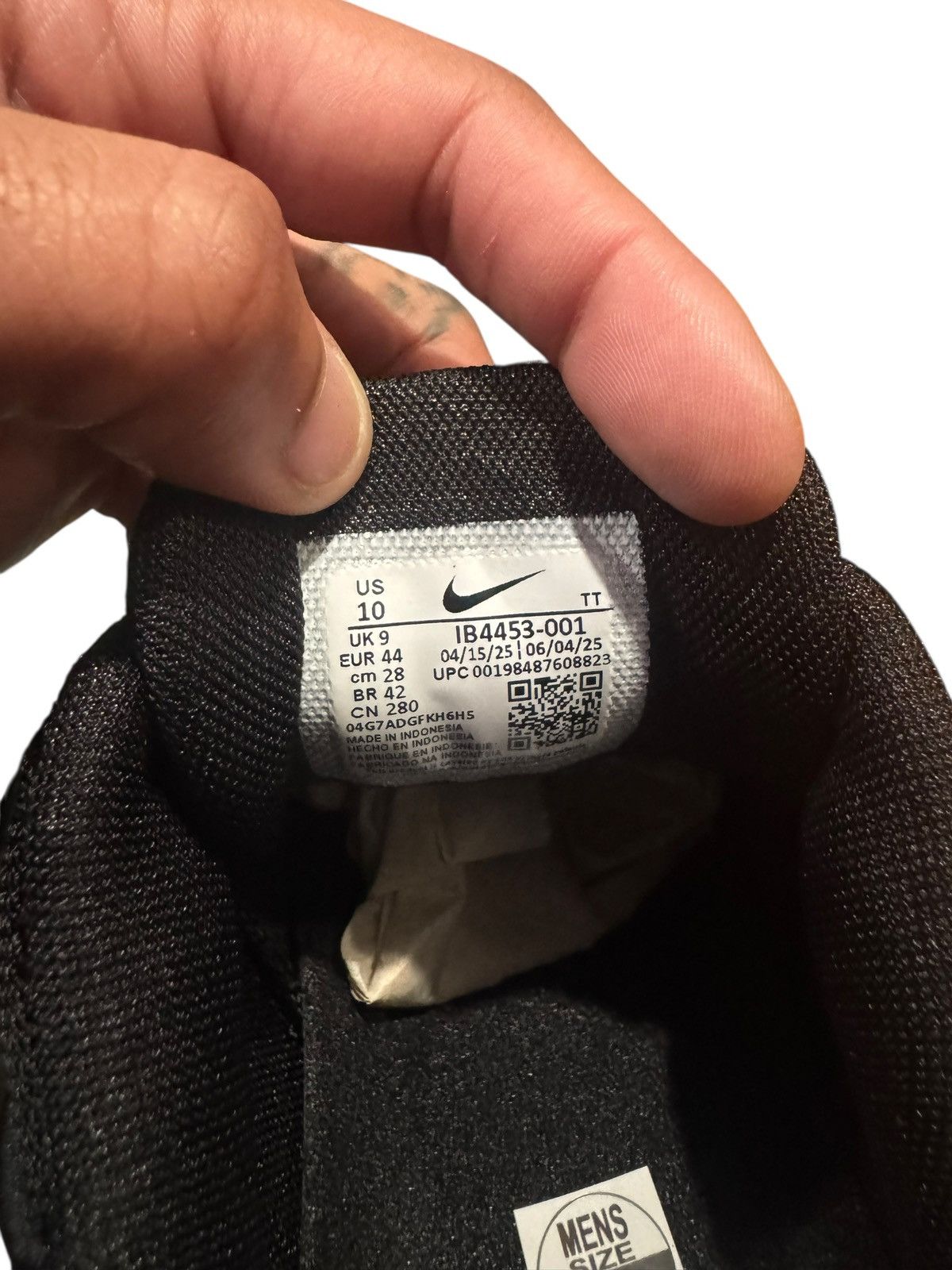 Nike × Undefeated Nike Air Max 95 SP Undefeated Black Size US 10 / EU 43 - 9 Thumbnail