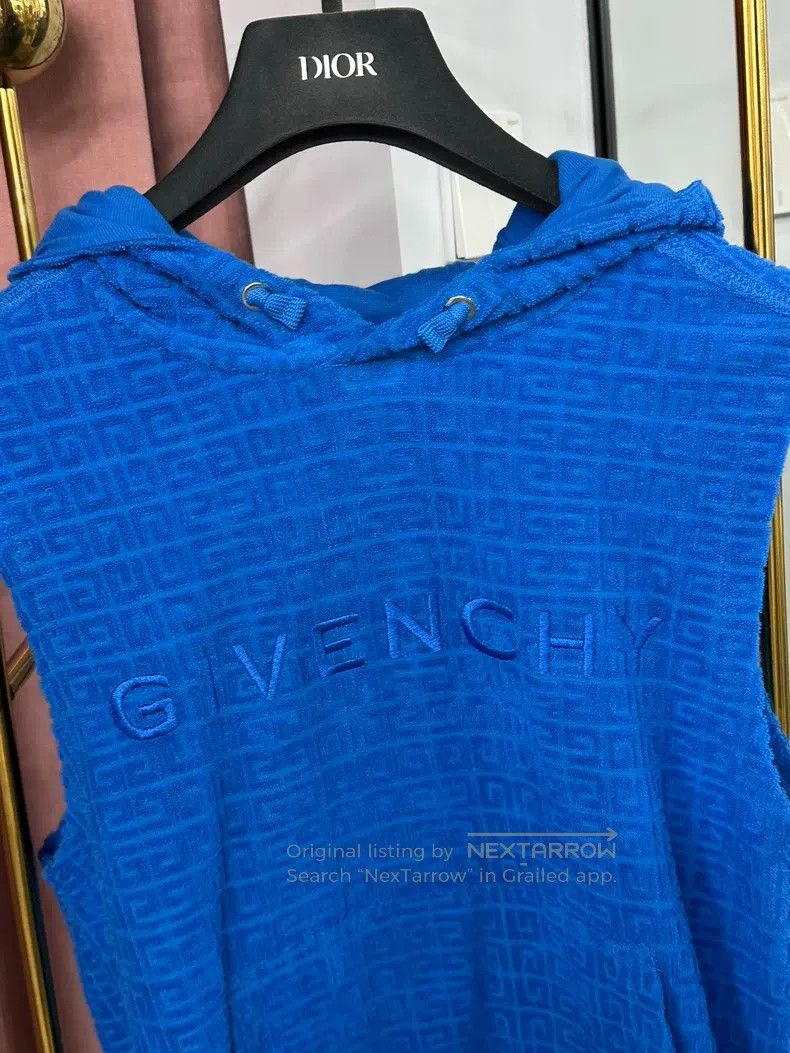 Givenchy Givenchy Blue All Logo Letter Set, Sleeveless Hooded Top Size US S / EU 44-46 / 1 - 3 Thumbnail