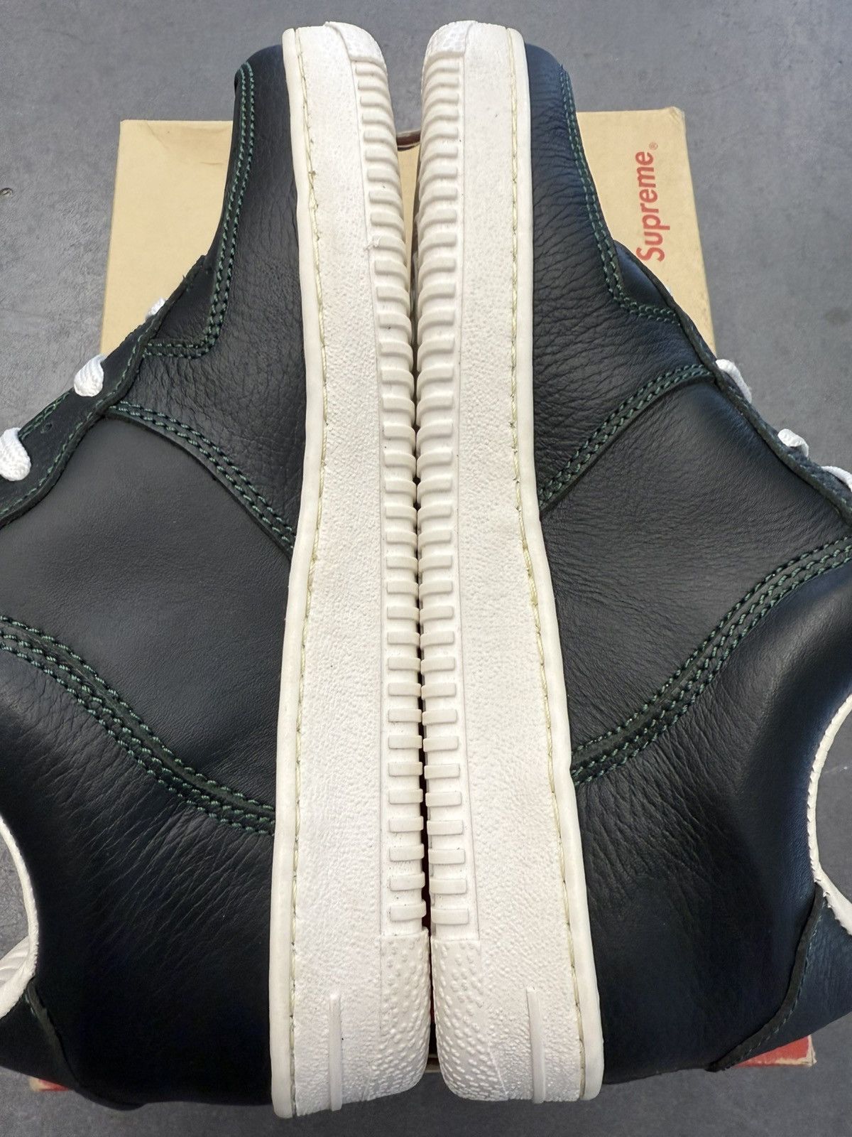 Supreme 2001 Supreme Downlow Sneaker Black / Green Size US 8.5 / EU 41-42 - 3 Thumbnail