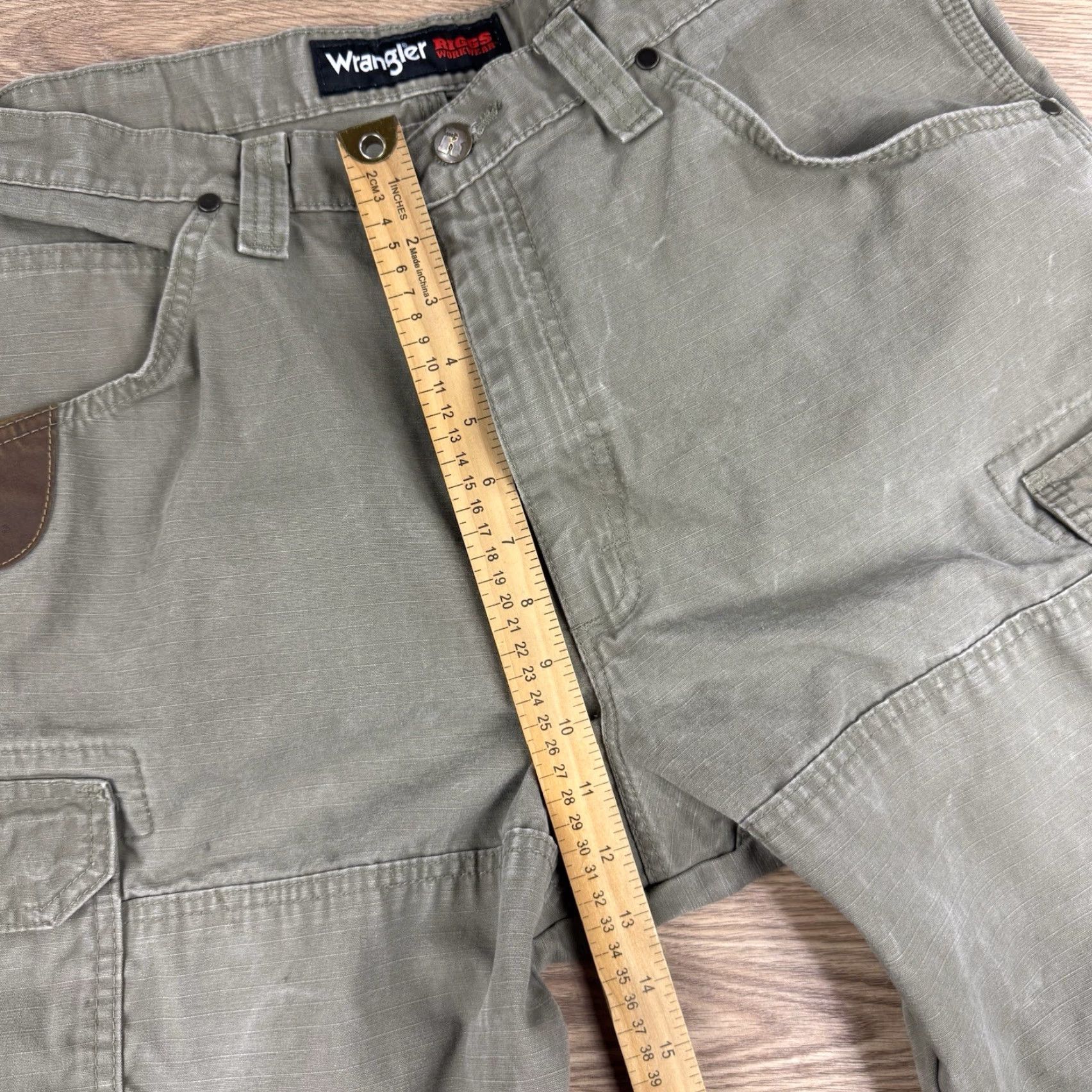 Wrangler VINTAGE Wrangler Riggs Canvas Double Knee Cargo Pants Green Y2K Carpenter 38x30 Mens Size US 38 / EU 54 - 7 Thumbnail
