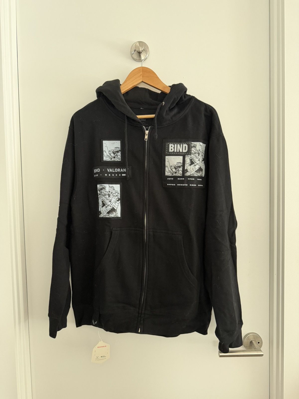 Valorant Zip up hoodie size M
