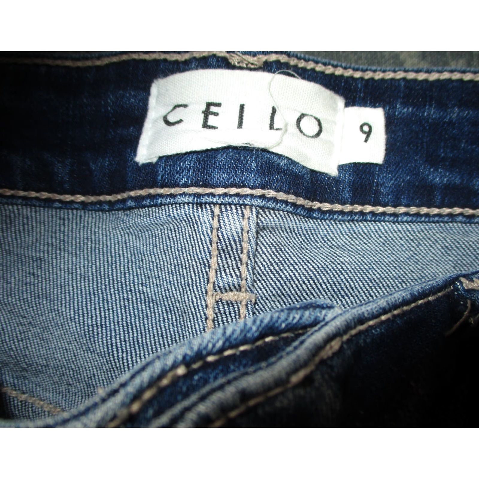 Denime VINTAGE CELLO Blue Distressed Denim Jeans 9 NWOT Size 26" / US 2 / IT 38 - 5 Thumbnail
