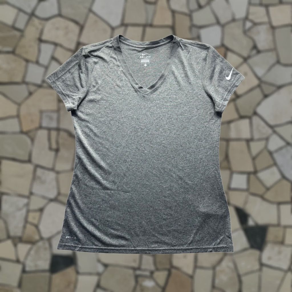 Nike Nike Dri-FIT V-Neck Short Sleeve Athletic Shirt L Mens Gray Heathered Size US L / EU 52-54 / 3 - 1 Thumbnail