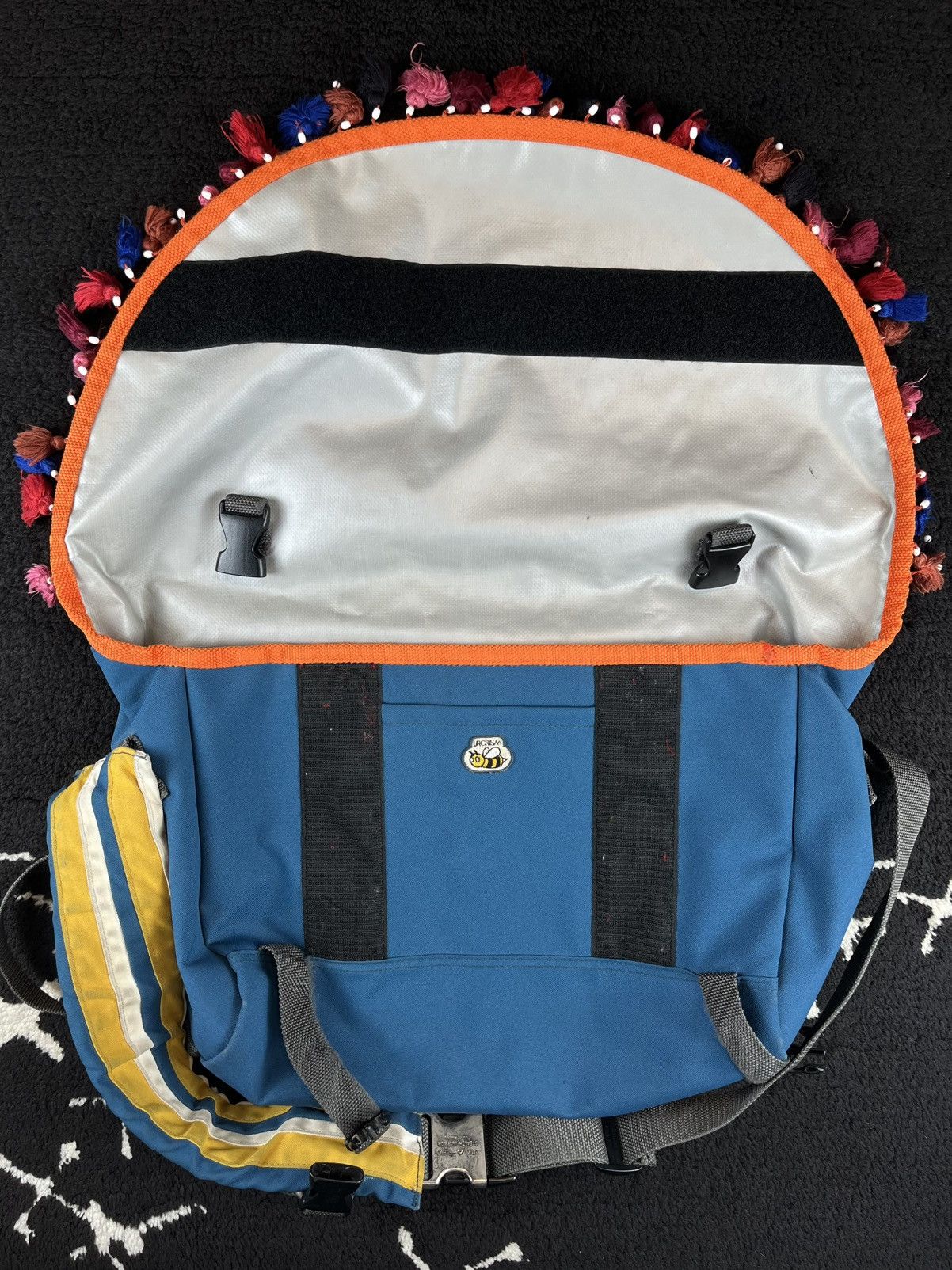 Undercover SS08 Undercover Ethnic Messenger Sling Bag Size ONE SIZE - 6 Thumbnail