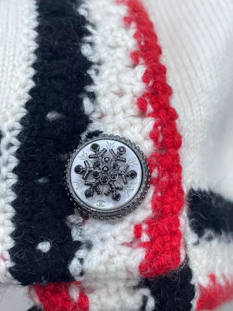 Chanel Chanel Popular color-blocked snowflake buckle knitted cashm Size XS / US 0-2 / IT 36-38 - 4 Thumbnail