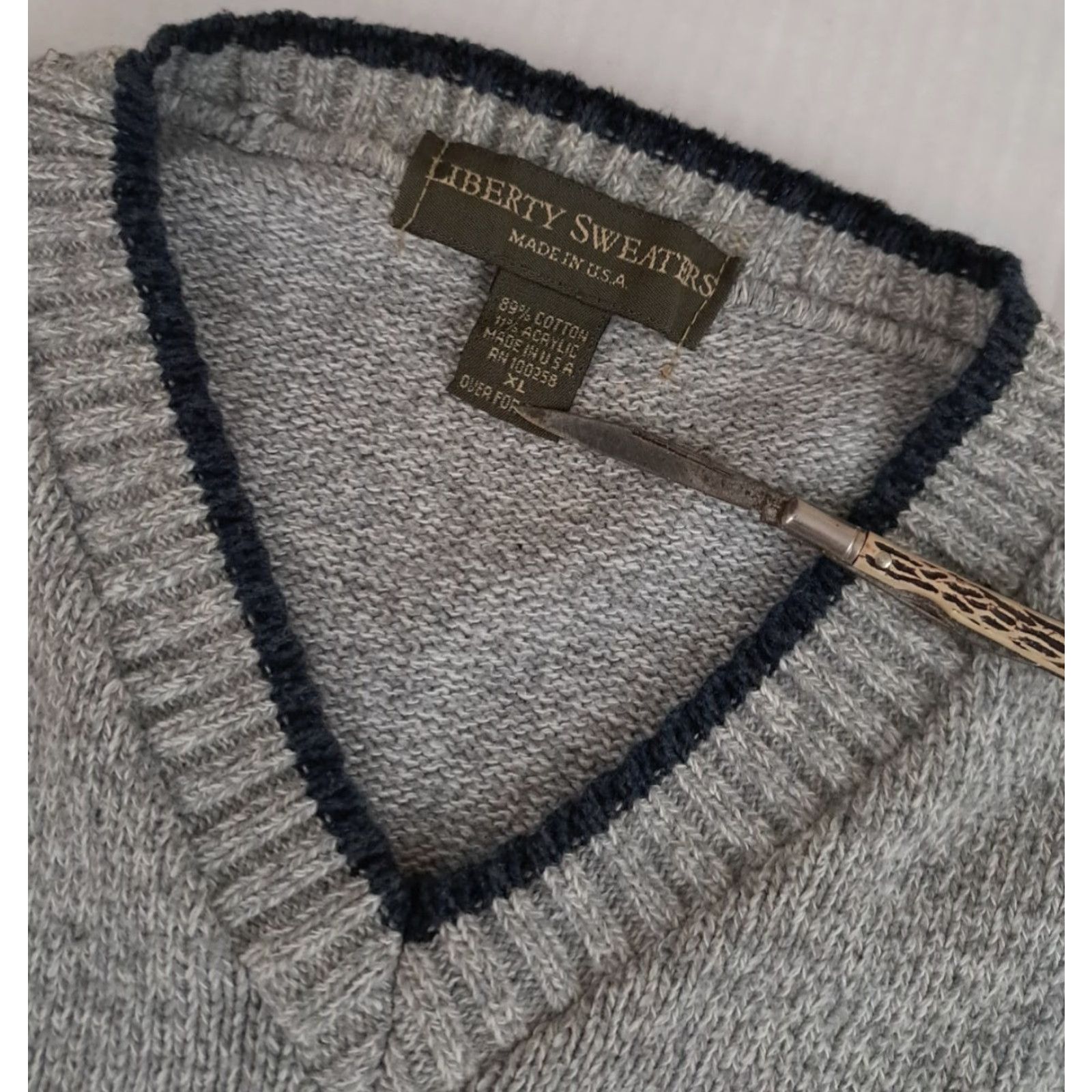 Vintage VINTAGE Liberty Sweater Knit V-Neck Pullover Unisex Adults XL Gray-Black-Green Cotton Knit Long Sleeve 25in 24in Pit to Pit USA Made Size US XL / EU 56 / 4 - 2 Thumbnail