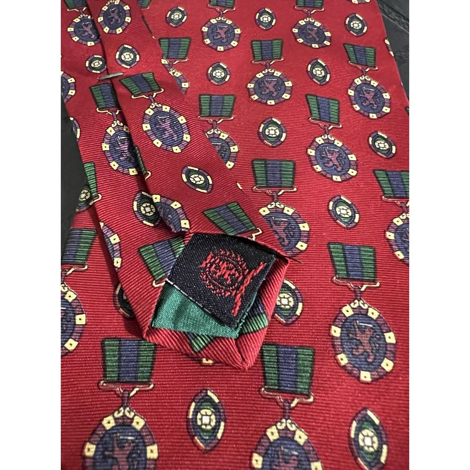 Tommy Hilfiger TOMMY HILFIGER MENS TIE RED GOLD GREEN BLUE Silk 4 X 57 Size ONE SIZE - 4 Thumbnail