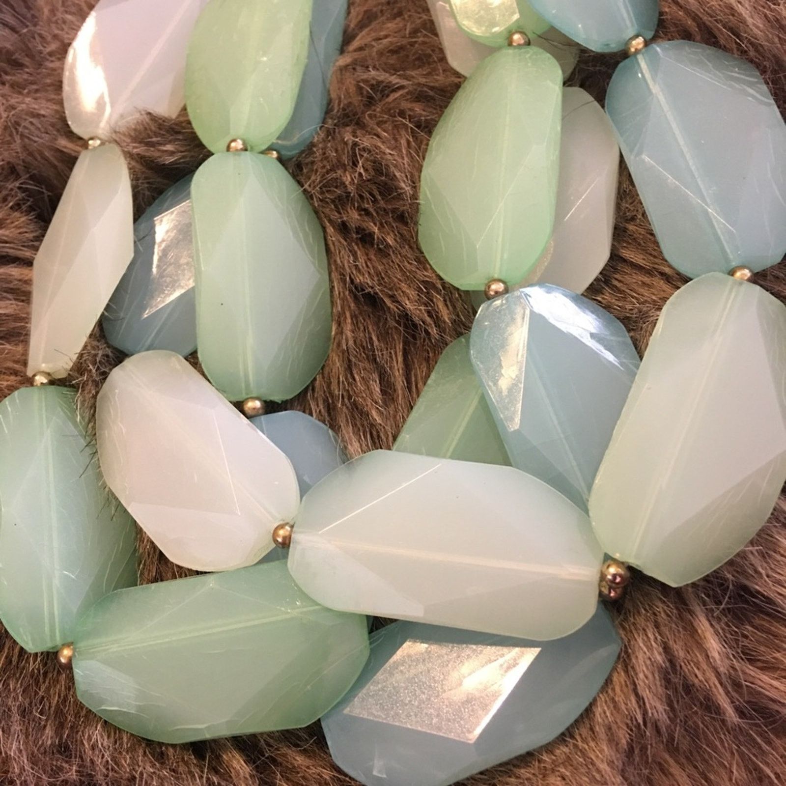 Jewelry Large chunky cool blue faceted bead necklace Size ONE SIZE - 6 Thumbnail