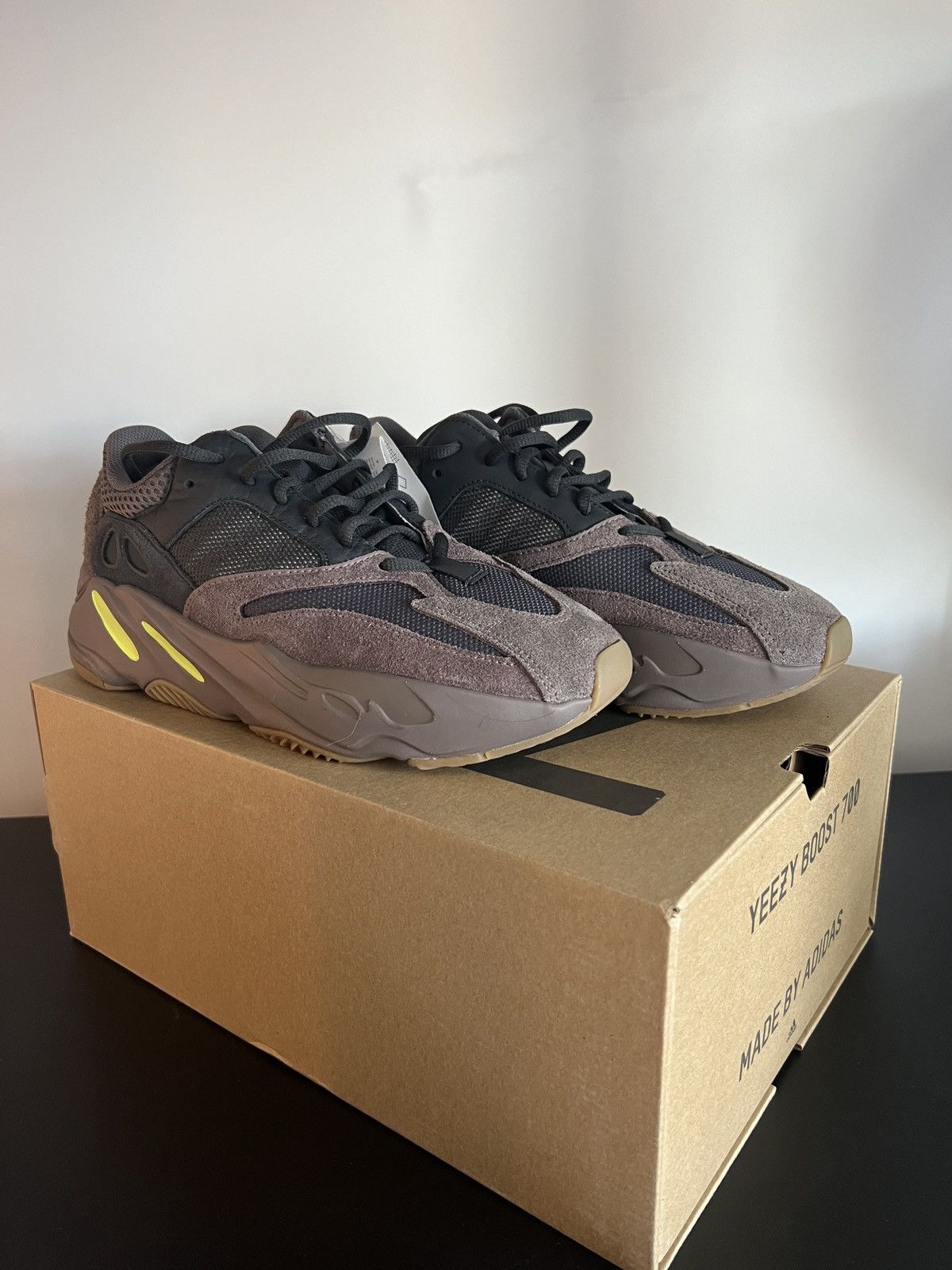 Adidas YEEZY BOOST 700 MAUVE Size US 8.5 / EU 41-42 - 6 Thumbnail