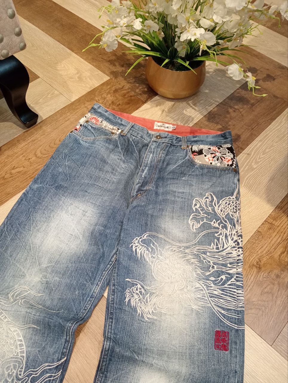 Karakuri Tamashii KARAKURI TAMASHII JAPAN DRAGON EMBROIDERY WASHED DENIM JEANS Size US 34 / EU 50 - 4 Thumbnail