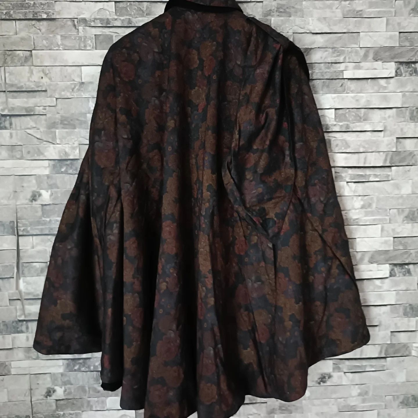Trussardi × Vintage Vintage trussardi attire spa cape cocoon coat Size ONE SIZE - 8 Thumbnail