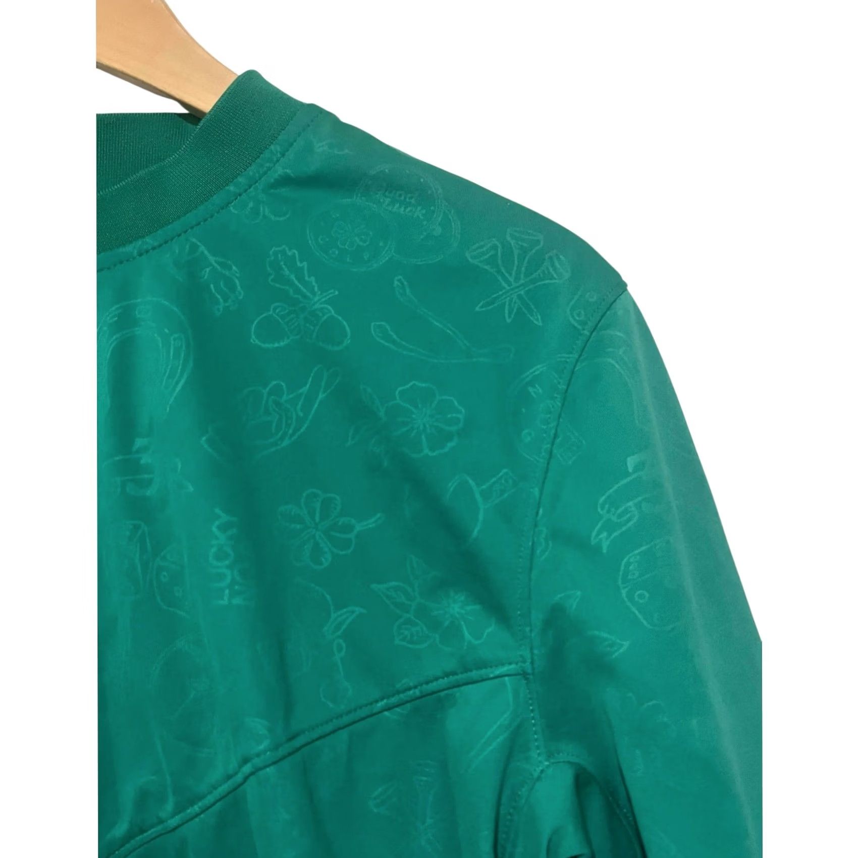Nike Nike Shield Mens SZ S Green Lucky Embossed Print Pullover Jacket Core Fit Activewear Wind Resistant Water Resistant Size US S / EU 44-46 / 1 - 5 Thumbnail