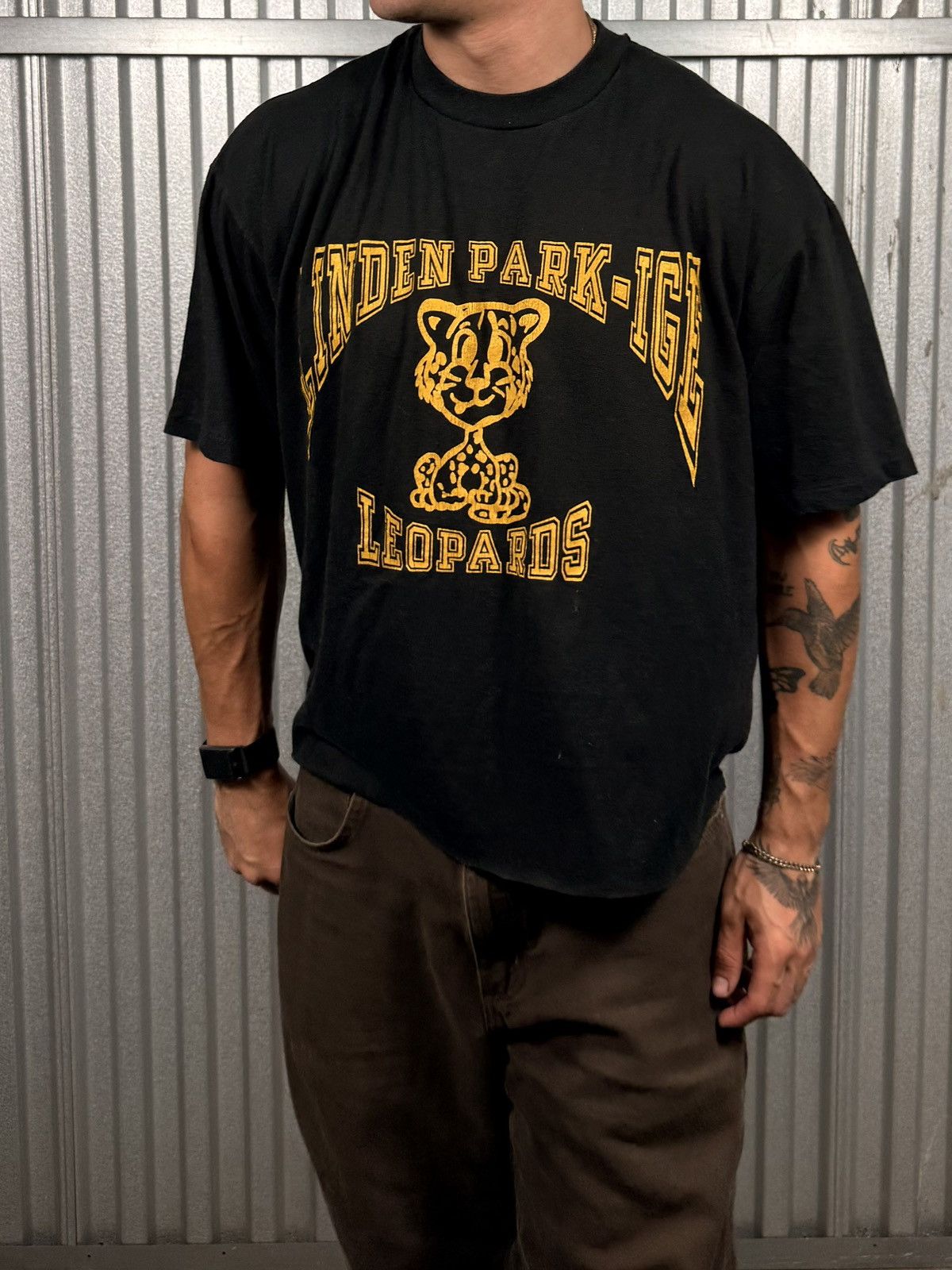 Vintage Vintage Single Stitch Lindon Park Ice Leopards Cropped Tee Size US L / EU 52-54 / 3 - 3 Thumbnail