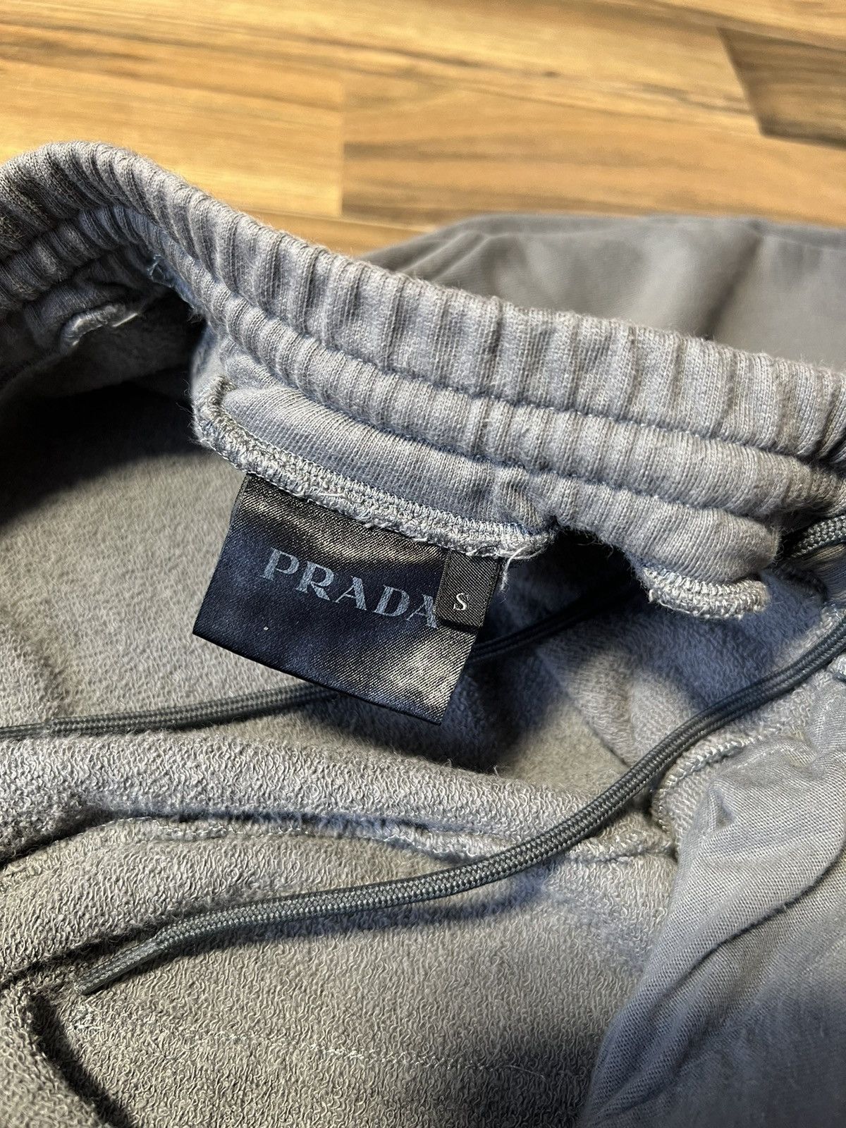 Prada Prada red tap pants joggers sweat Size US 30 / EU 46 - 10 Thumbnail