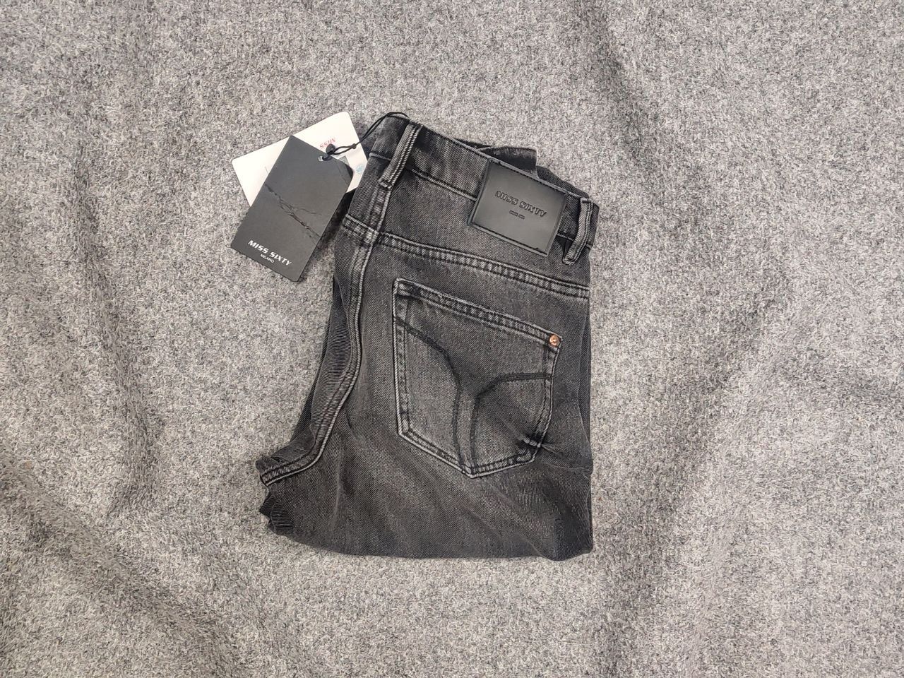 Miss Sixty Miss Sixty Vicki Mom Black Faded Denim Jeans Vtg Y2K Style Size 27" / US 4 / IT 40 - 2 Thumbnail