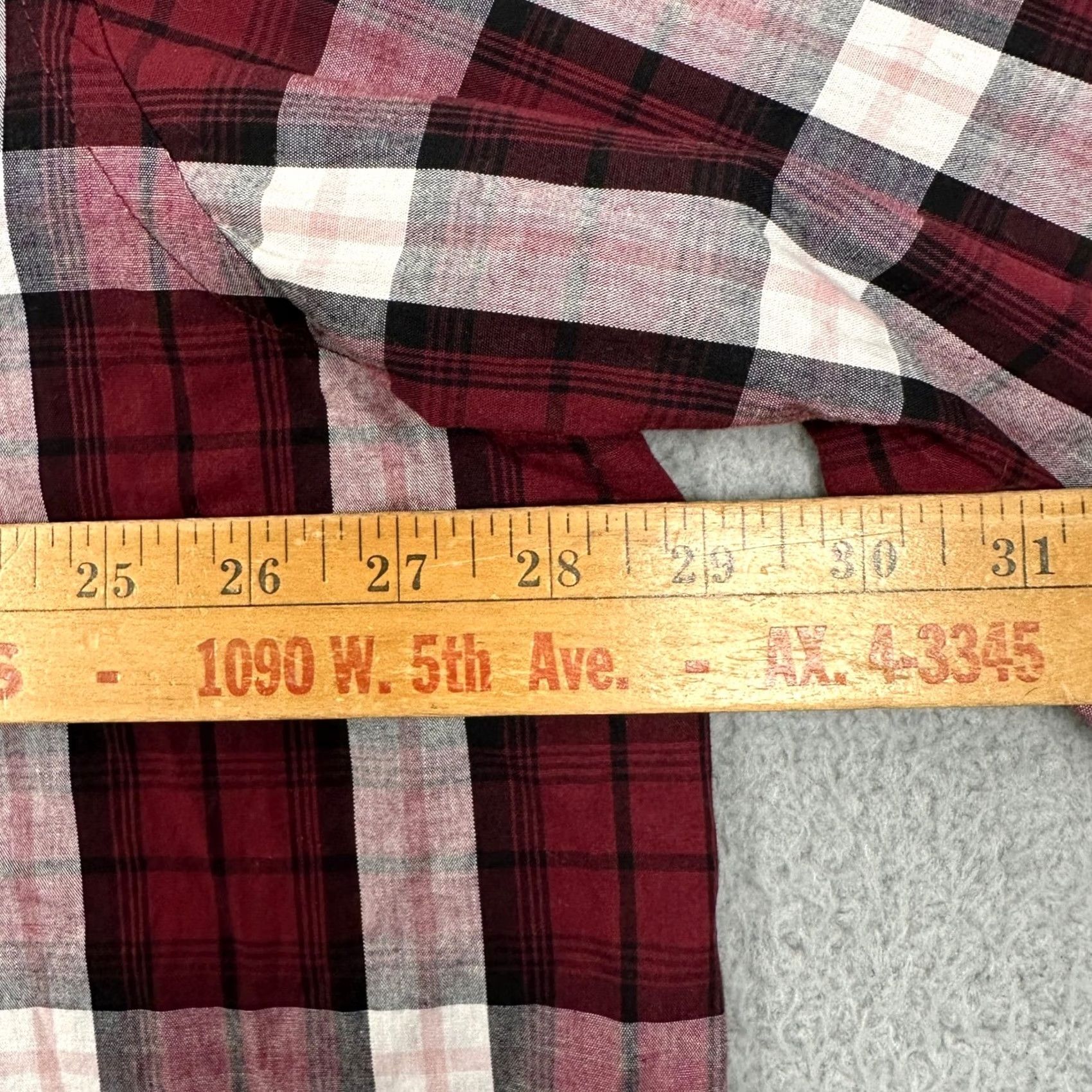 Old Navy VINTAGEOLD NAVY Everyday Shirt Mens 3XL Tall Maroon Built In Flex Regular Fit Plaid Size US XXL / EU 58 / 5 - 6 Thumbnail