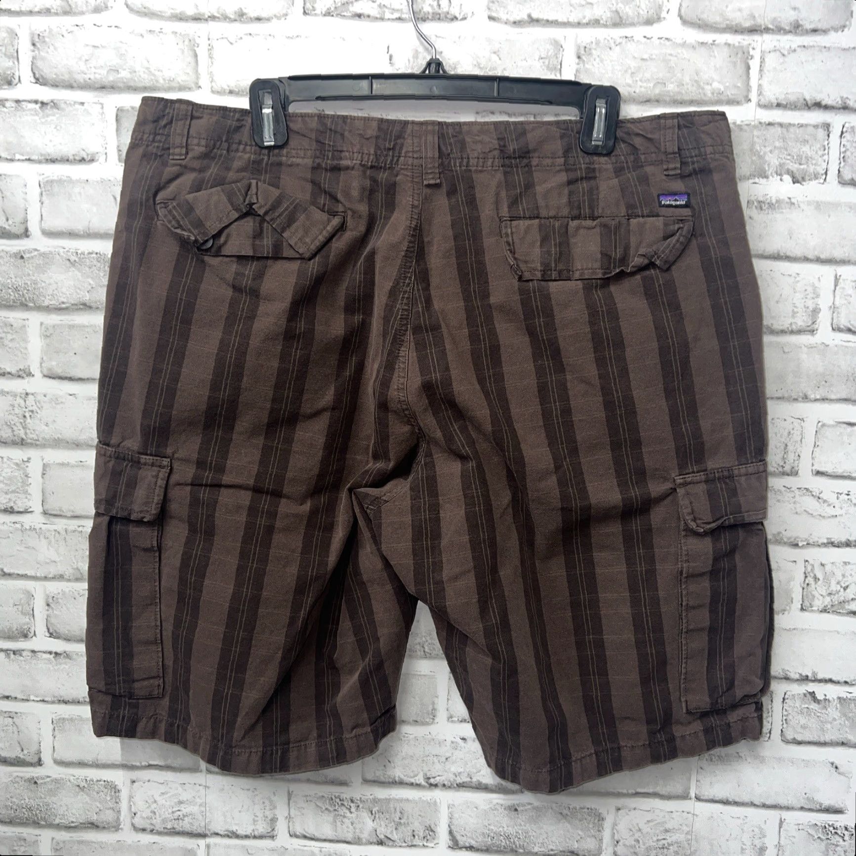 Patagonia Patagonia Brown Striped Shorts Mens Size 38 Size US 38 / EU 54 - 4 Thumbnail