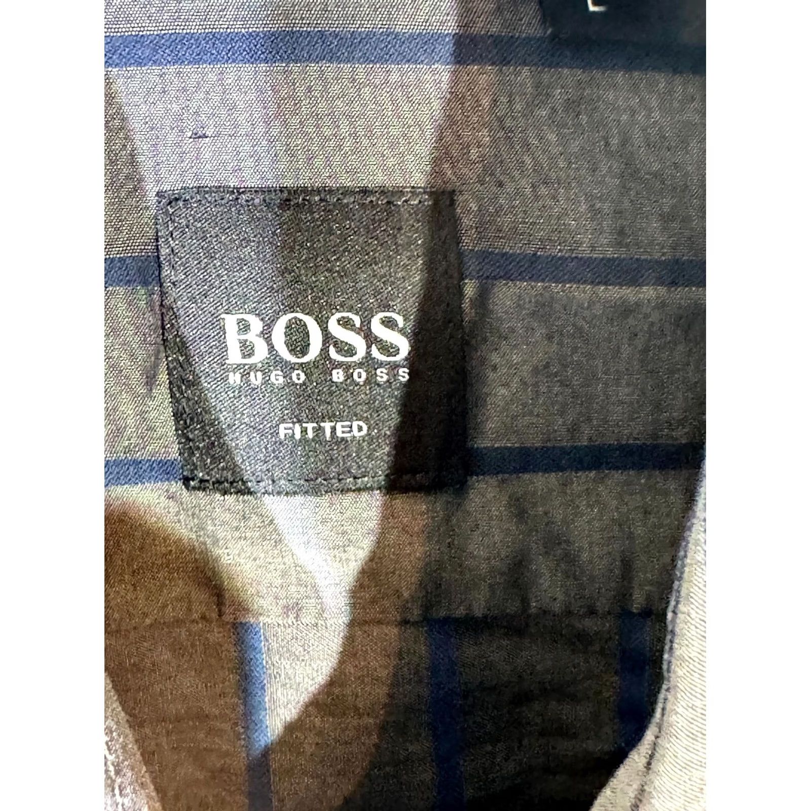 Hugo Boss VINTAGE Hugo Boss Men’s Shirt Large Gray Stripe 100% Cotton Fitted Button-Up Excellent Size US L / EU 52-54 / 3 - 7 Thumbnail