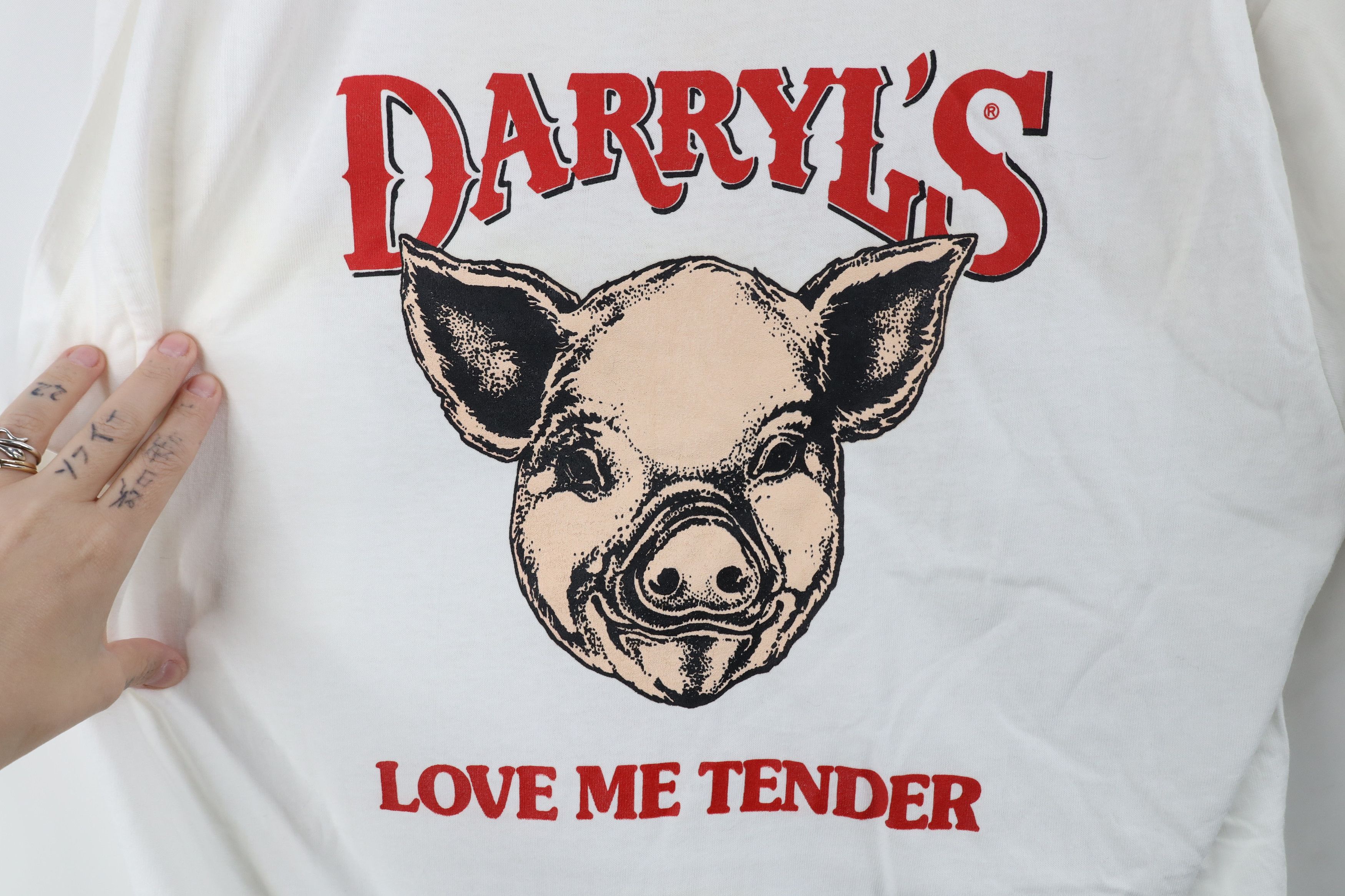 Vintage Vintage 90s Streetwear Love Me Tender Pig T-Shirt USA Size US XL / EU 56 / 4 - 6 Thumbnail