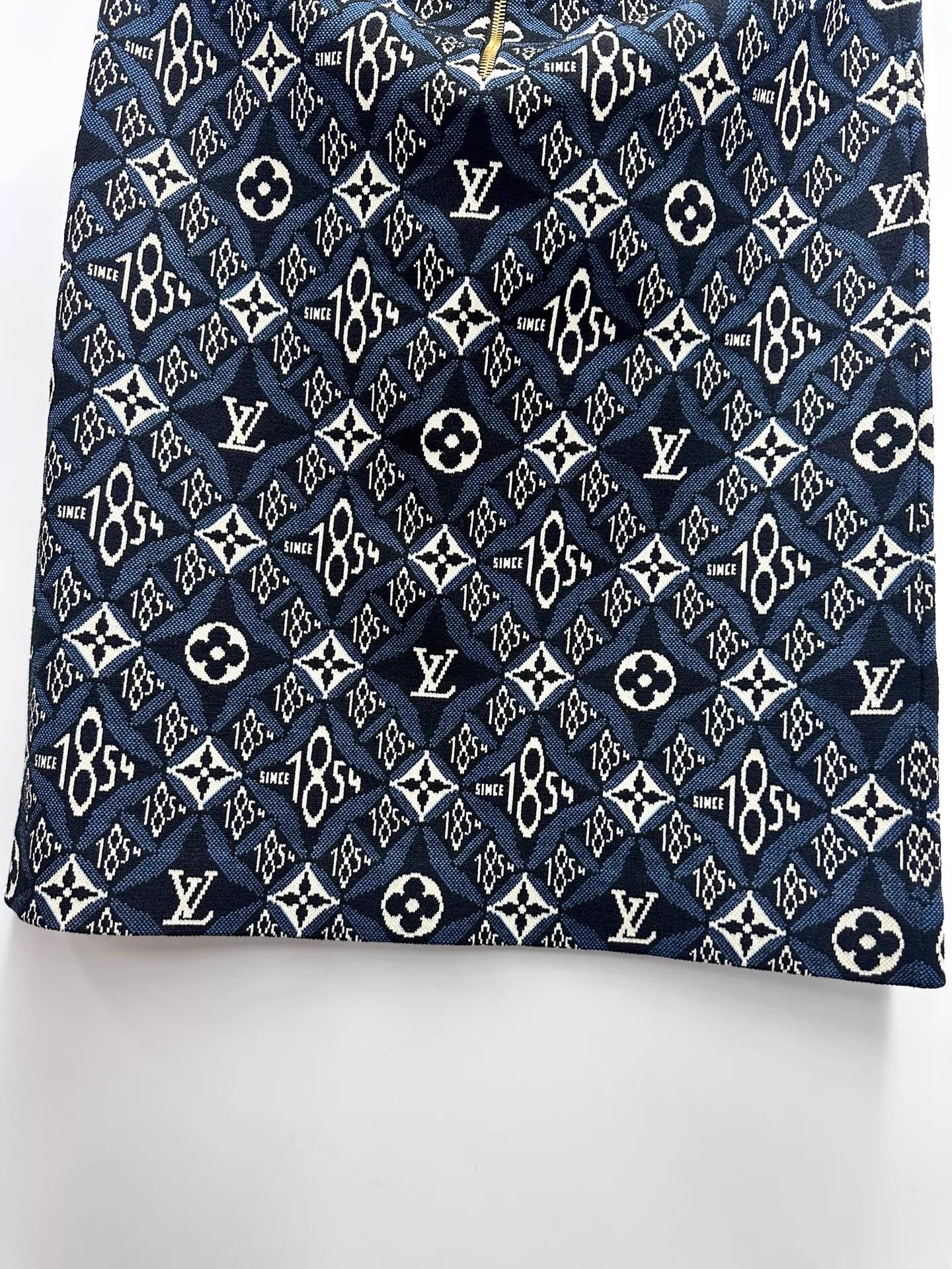Louis Vuitton Louis Vuitton All Over Print Skirt L Size 28" / US 6 / IT 42 - 7 Thumbnail