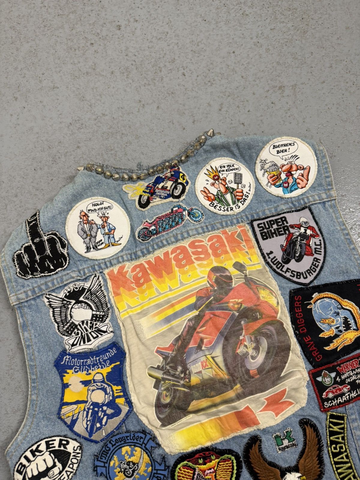 Vintage Biker Gang 80s 51States Cut Embroidered Studded Patched Vest Size US L / EU 52-54 / 3 - 19 Thumbnail