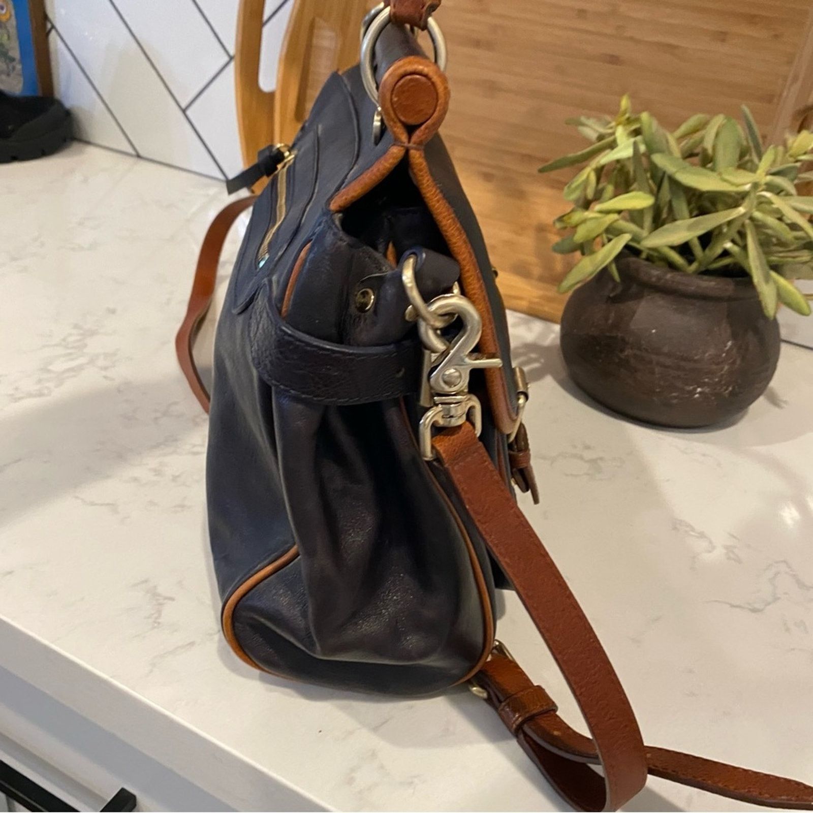 Anthropologie Schuler & Sons Philadelphia leather works Messenger bag Size ONE SIZE - 5 Thumbnail