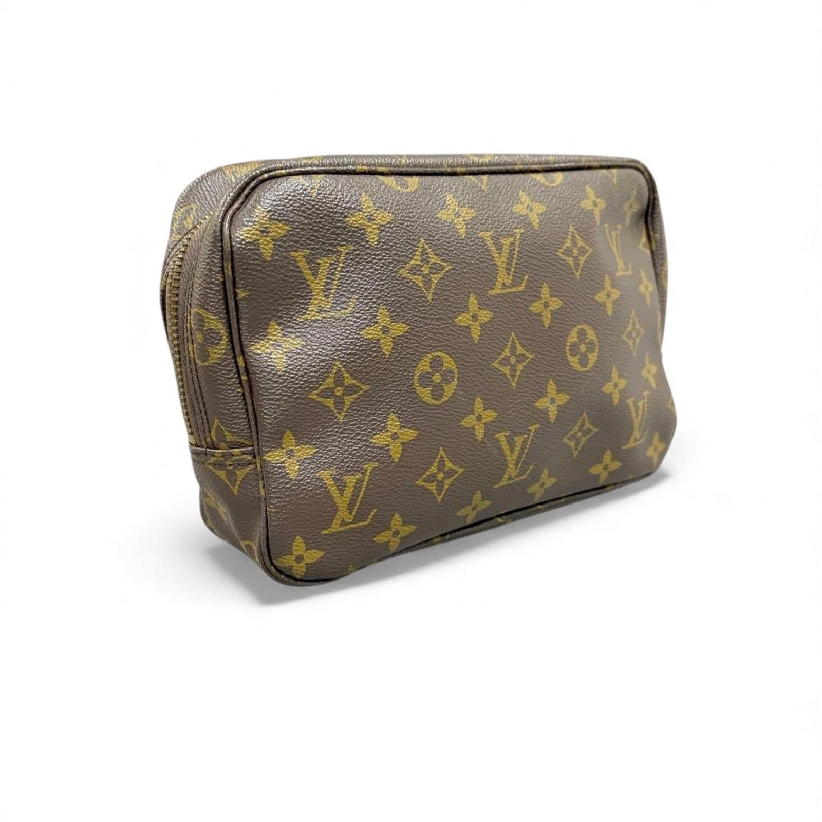 Louis Vuitton Louis Vuitton - Monogram Canvas Pouch Size ONE SIZE - 3 Thumbnail