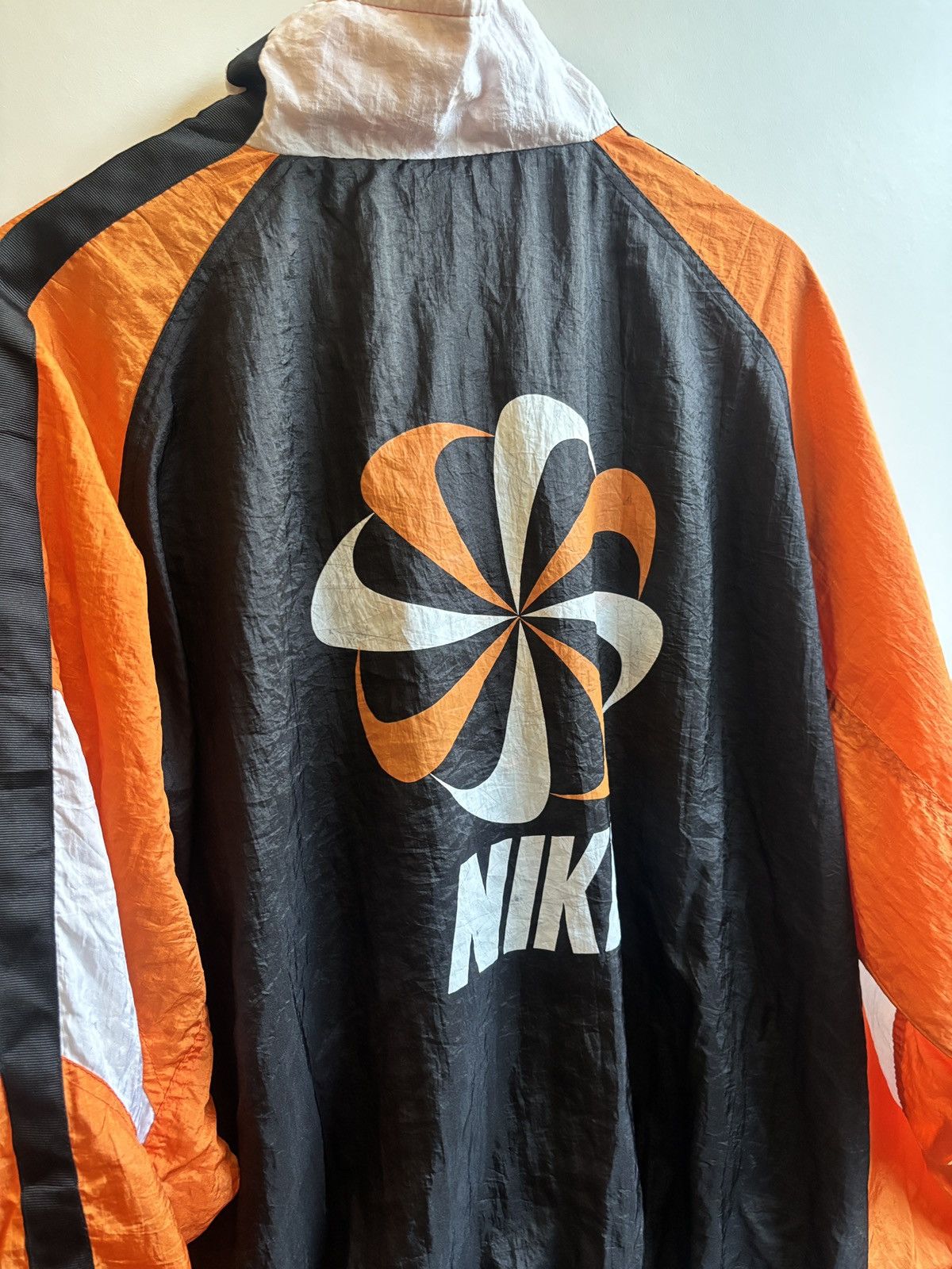 Nike 90s Nike Pinwheel Windbreaker Size US XL / EU 56 / 4 - 3 Thumbnail