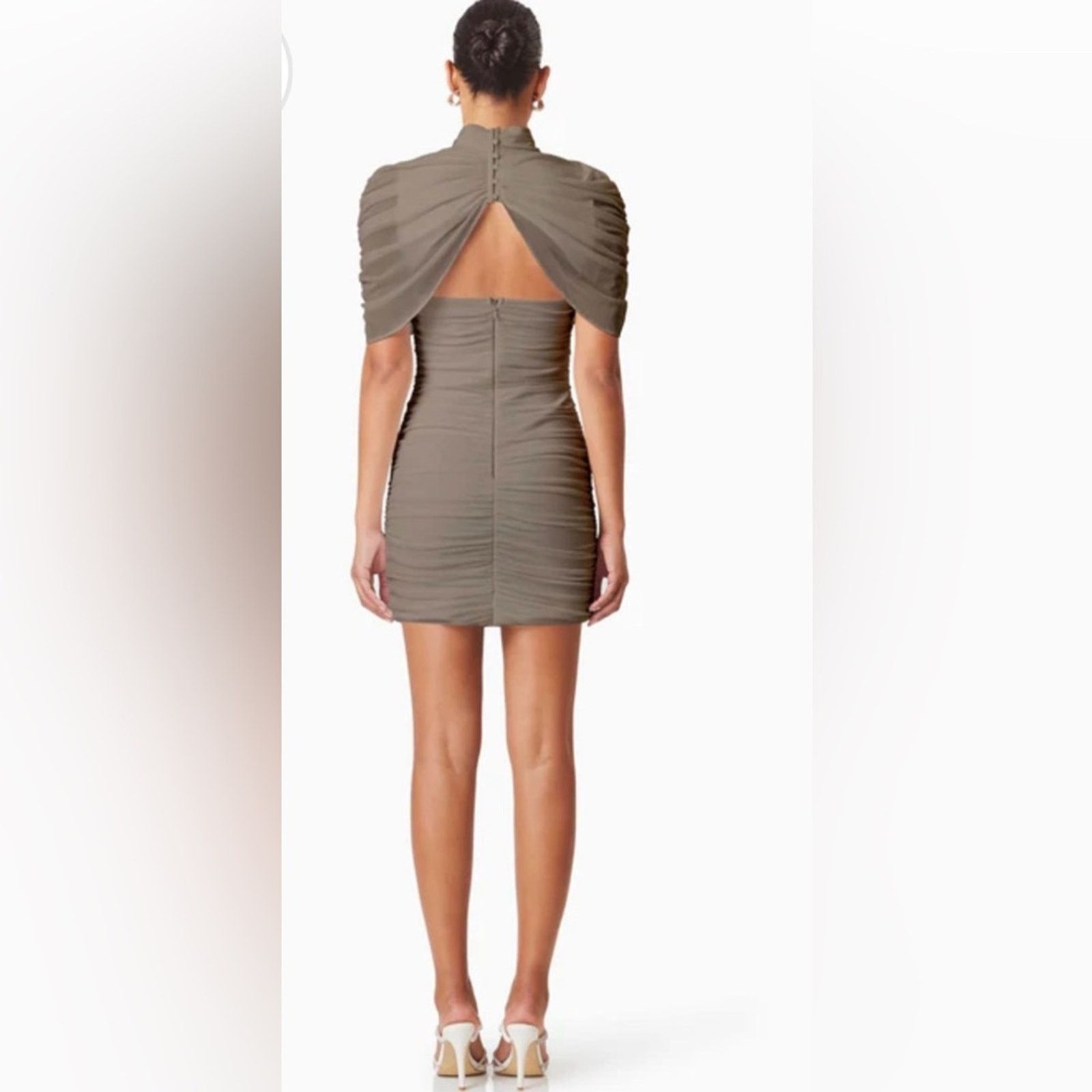 ELLIATT NWT Elliatt $250 Elegant Taupe Grey Ruched Dress Size S Size S / US 4 / IT 40 - 5 Thumbnail