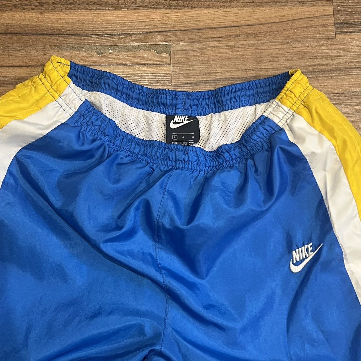 Nike Vintage Nike Windbreaker Pants Size US 35 - 3 Thumbnail