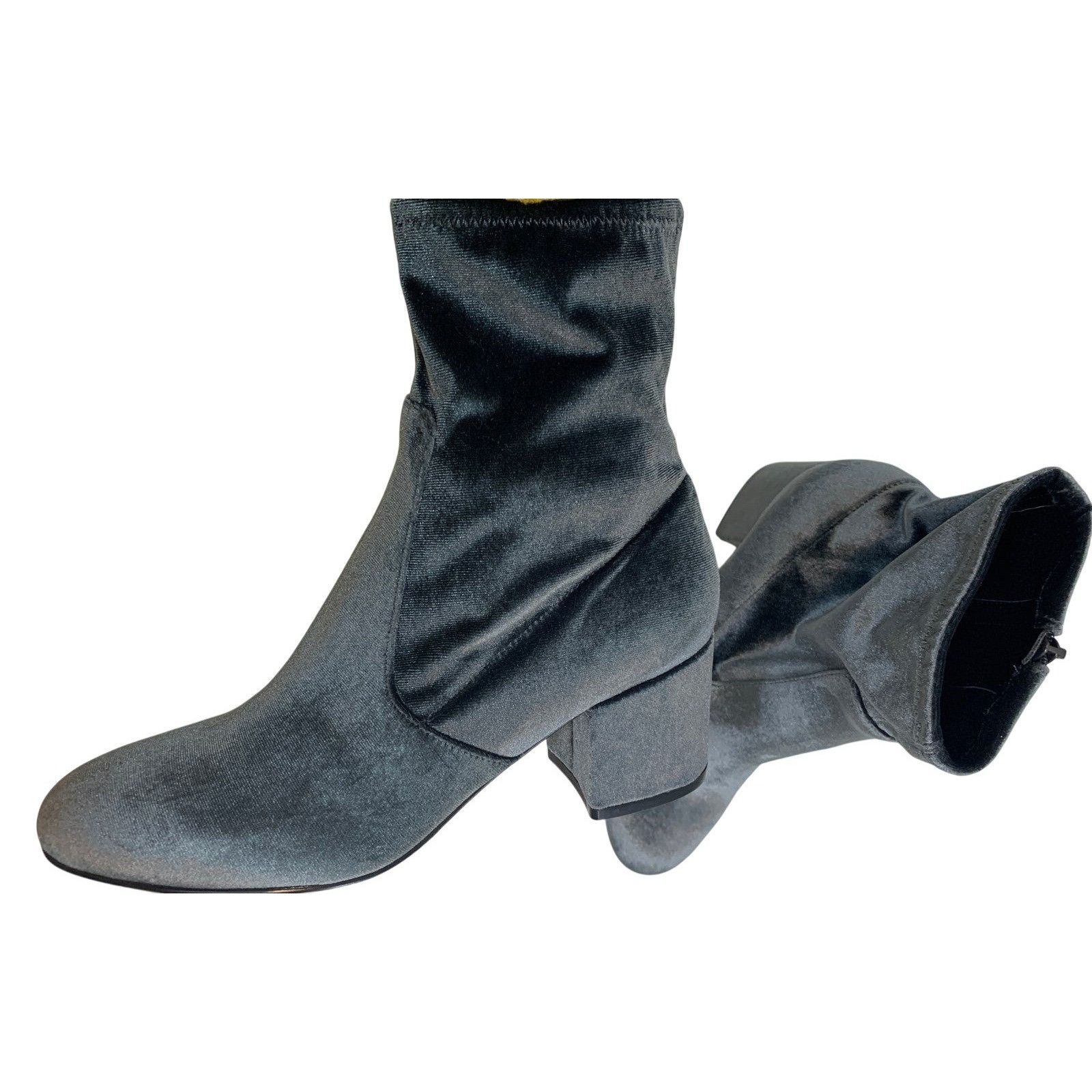 Other Ivanka Trump Velvet Ankle Boots Grey 8.5 2.5” Chunky Heel Si Size US 8.5 / IT 38.5 - 7 Thumbnail