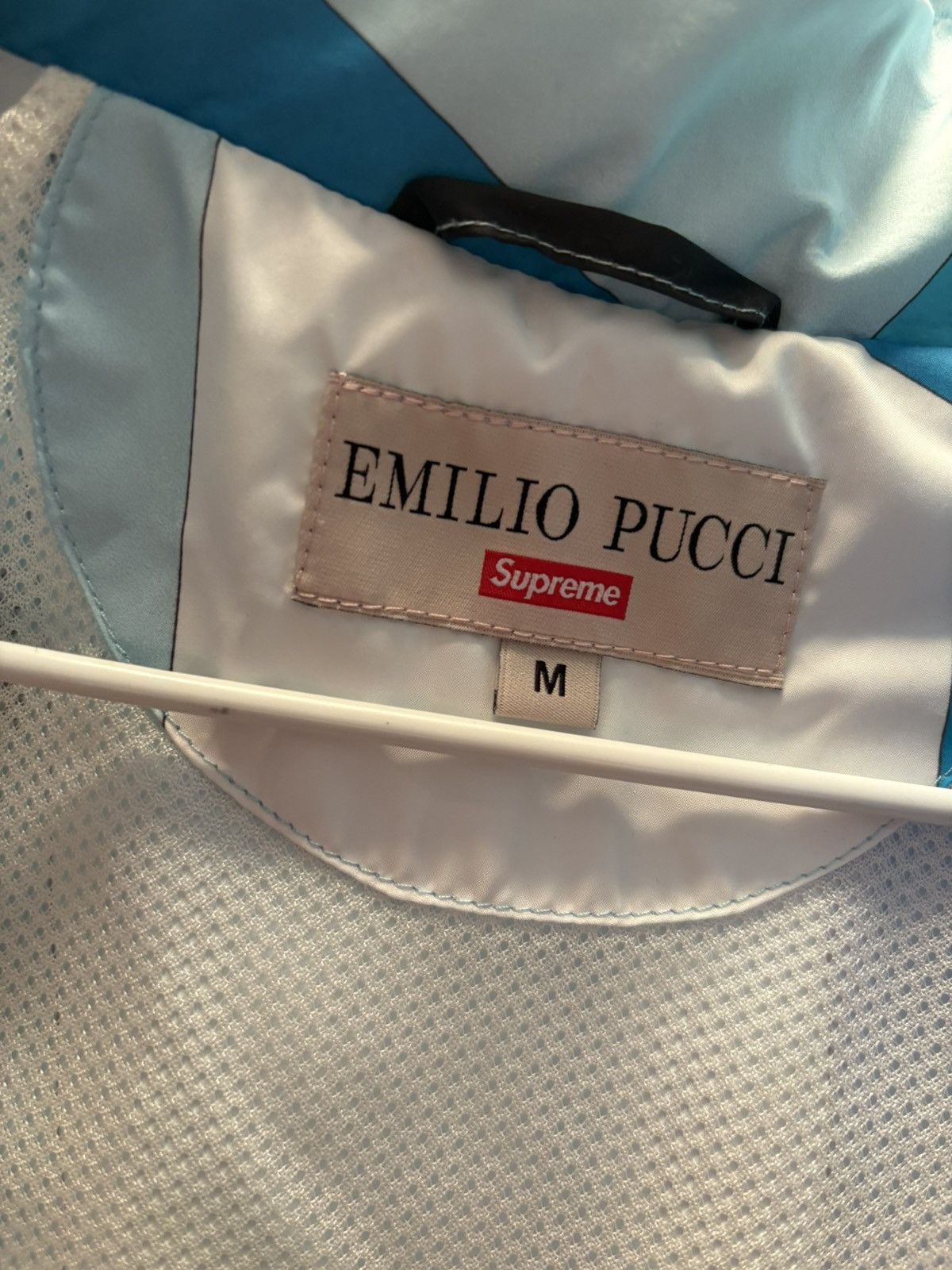 Supreme 🌀 Supreme x Emilio Pucci 2021 Windbreaker – Blue (Size M) 🔥 Size US M / EU 48-50 / 2 - 4 Thumbnail