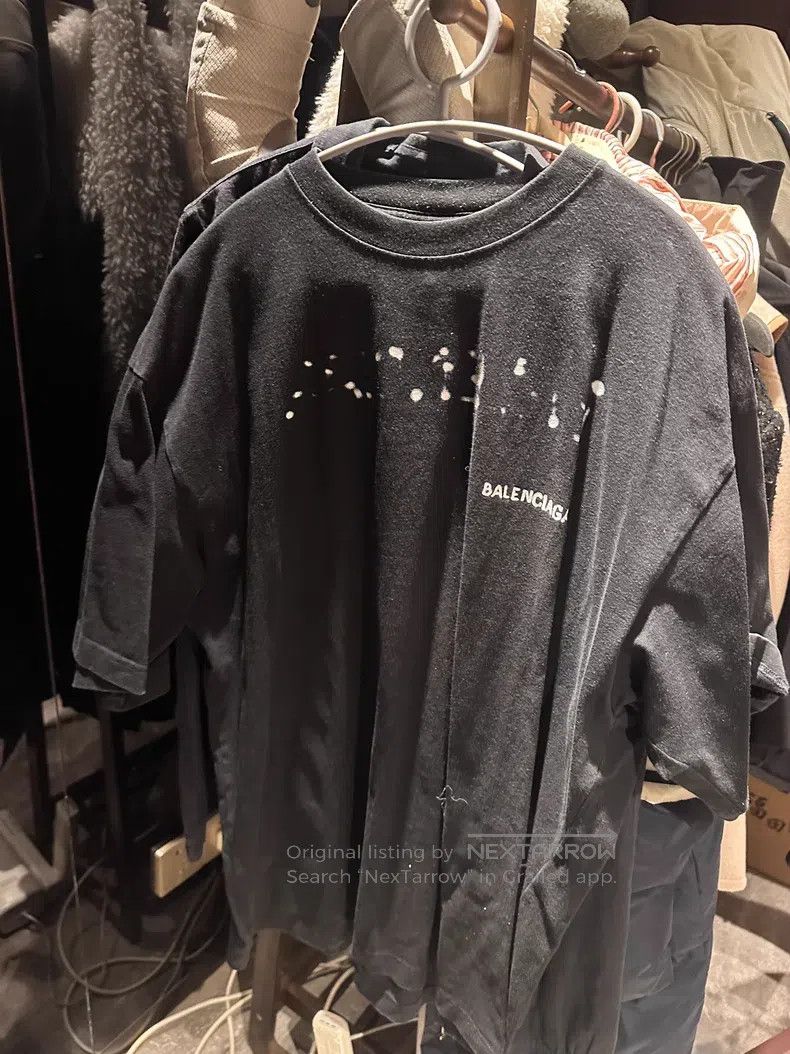 Balenciaga Balenciaga Men's T-Shirt Size US L / EU 52-54 / 3 - 1 Thumbnail