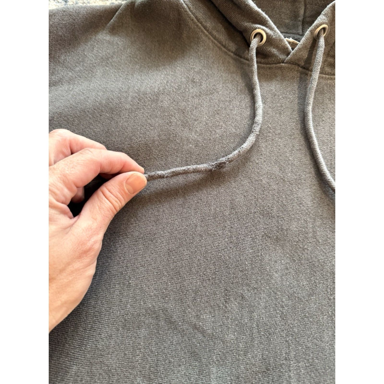 Champion VINTAGE Champion Reverse Weave Hoodie Pullover Gray 2000s Mens Large XL Distressed Drawstring Hooded Pockets Sports Size US L / EU 52-54 / 3 - 5 Thumbnail