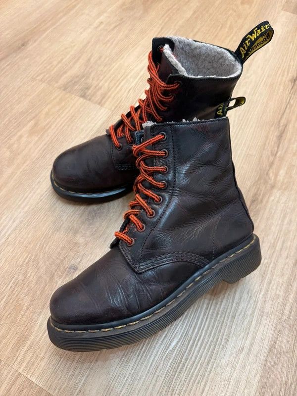 Dr. Martens Dr. Martens Serena Leather Boots 37 fur Size US 6 / IT 36 - 7 Thumbnail
