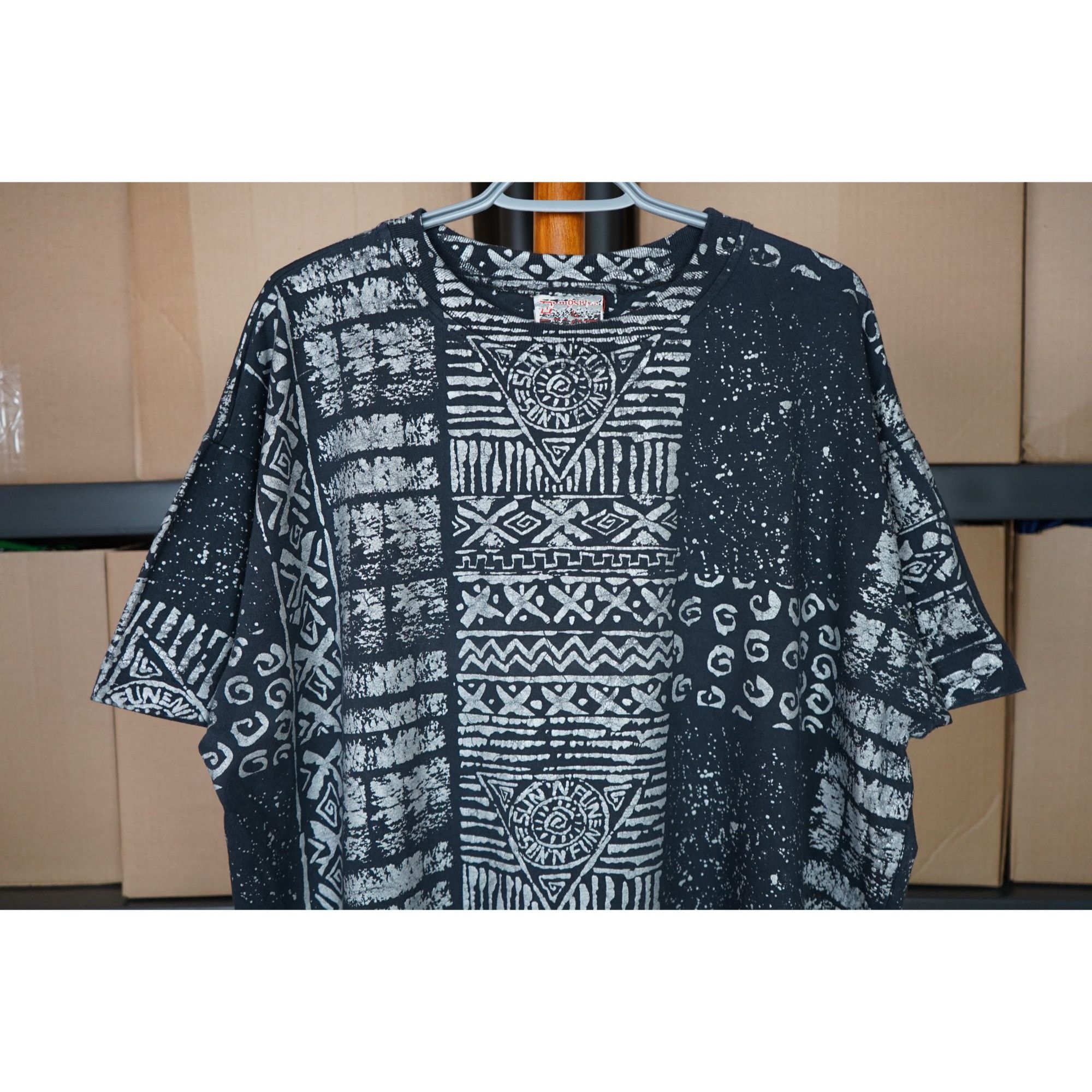 Vintage 90s Sun 'N' Fun Geometric Vintage Tshirt XXL #389 Size US XXL / EU 58 / 5 - 3 Thumbnail