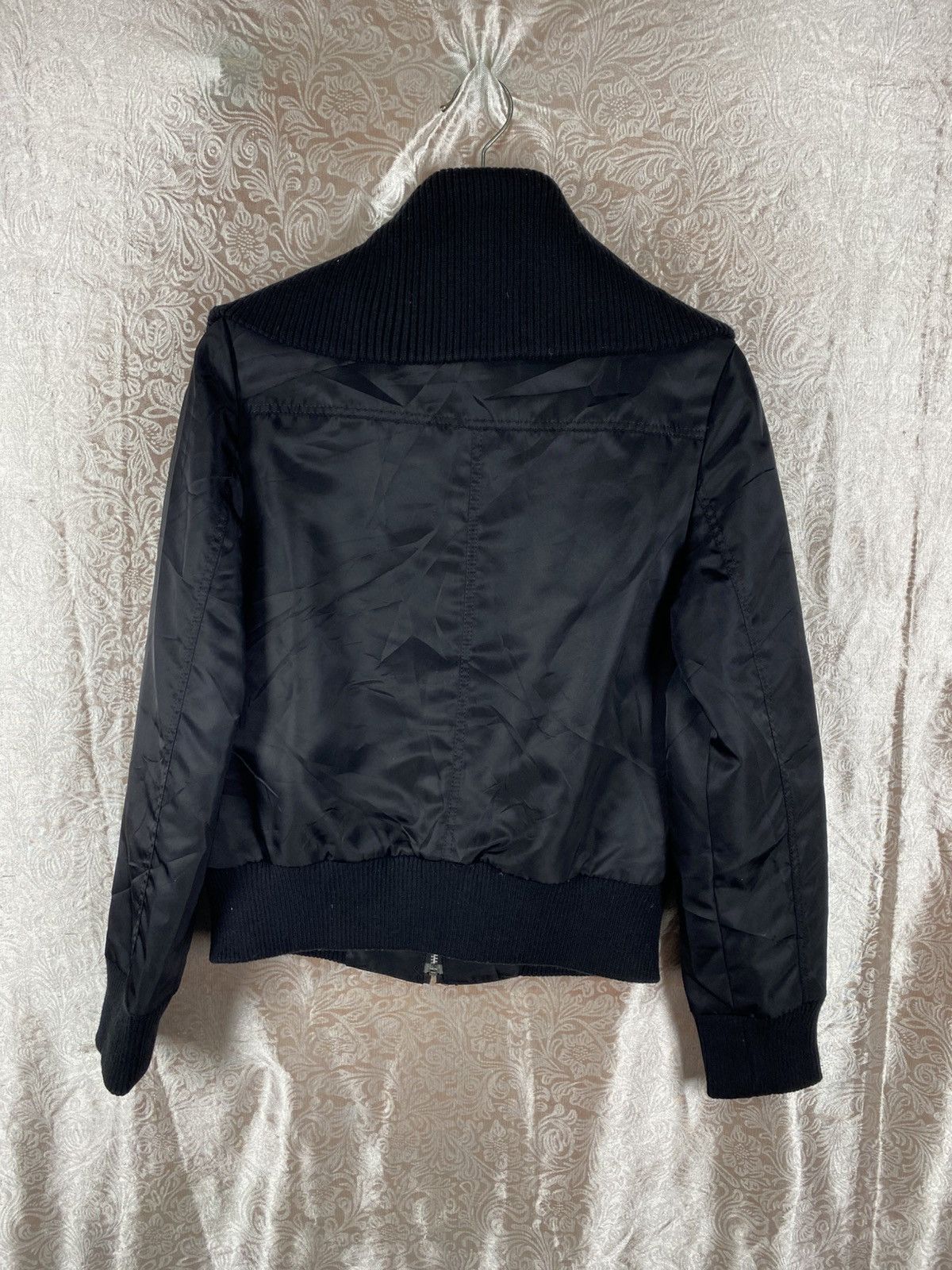 Japanese Brand Eins Schritt Black Cropped Bomber Jacket Wide Rib Collar Size US L / EU 52-54 / 3 - 7 Thumbnail