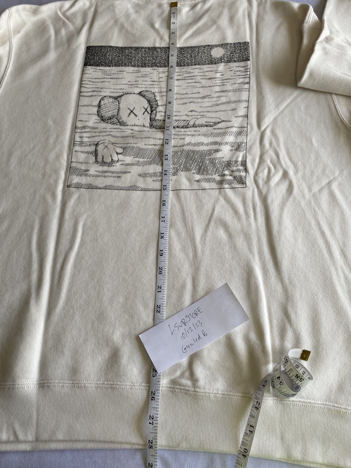Kaws × Uniqlo Kaws x Uniqlo Companion 01 Off White Crewneck XXL Rare Size* Size US XXL / EU 58 / 5 - 10 Thumbnail