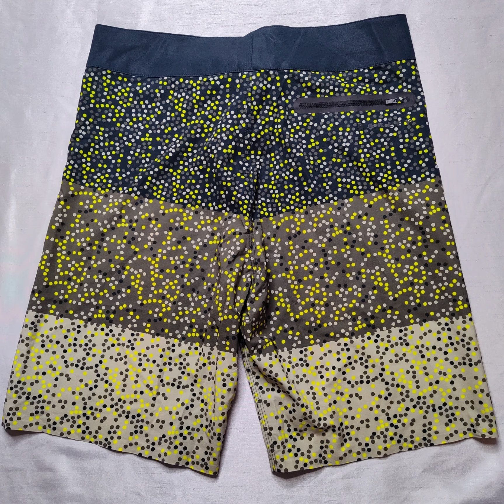 Oakley OAKLEY Men Size 30 Blackout Pixel Stripes Board Shorts NEW Size US 30 / EU 46 - 5 Thumbnail