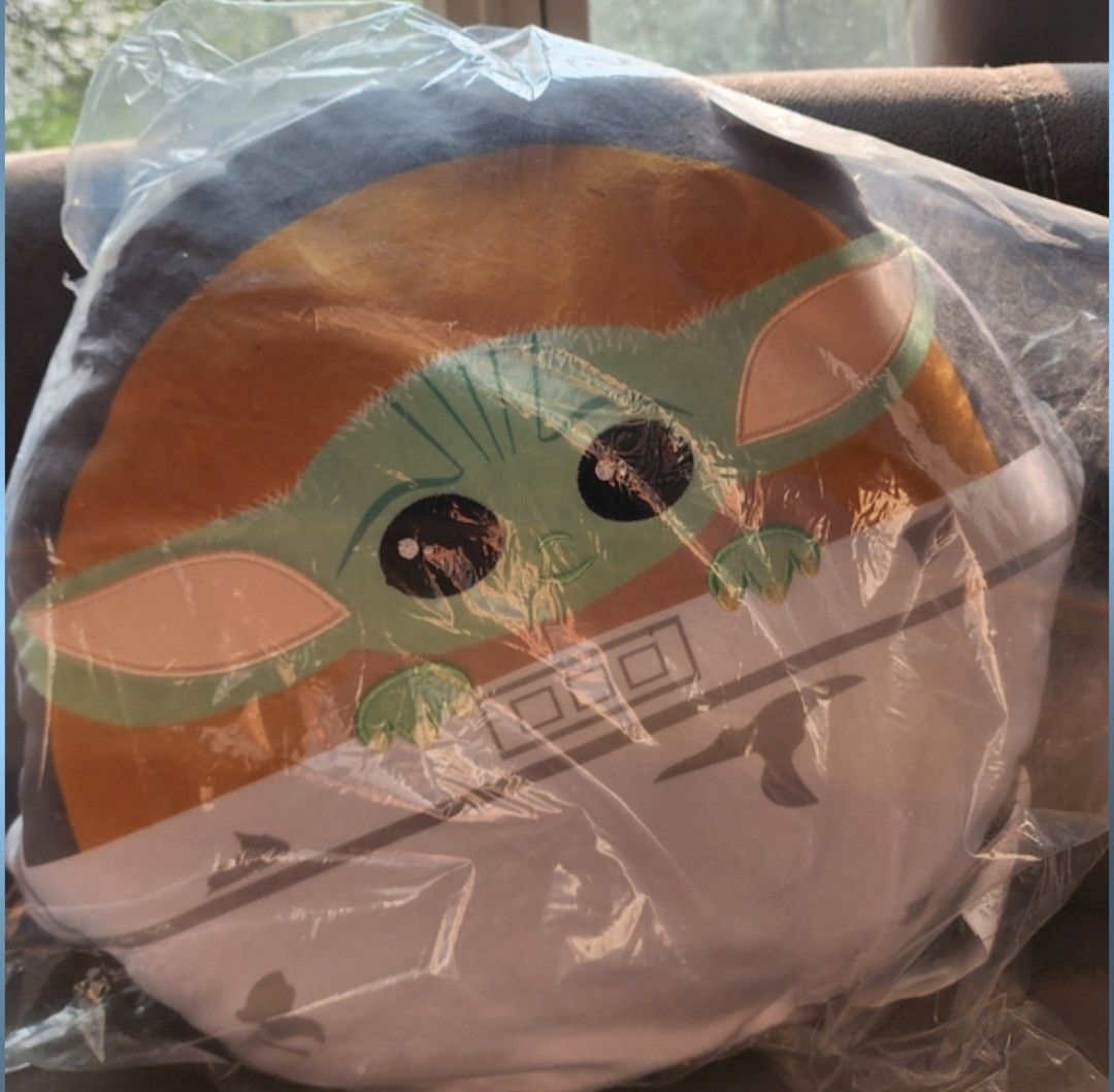 Star Wars Jay Franco Star Wars The Mandalorian Baby Yoda Pillow 12" Size ONE SIZE - 1 Thumbnail